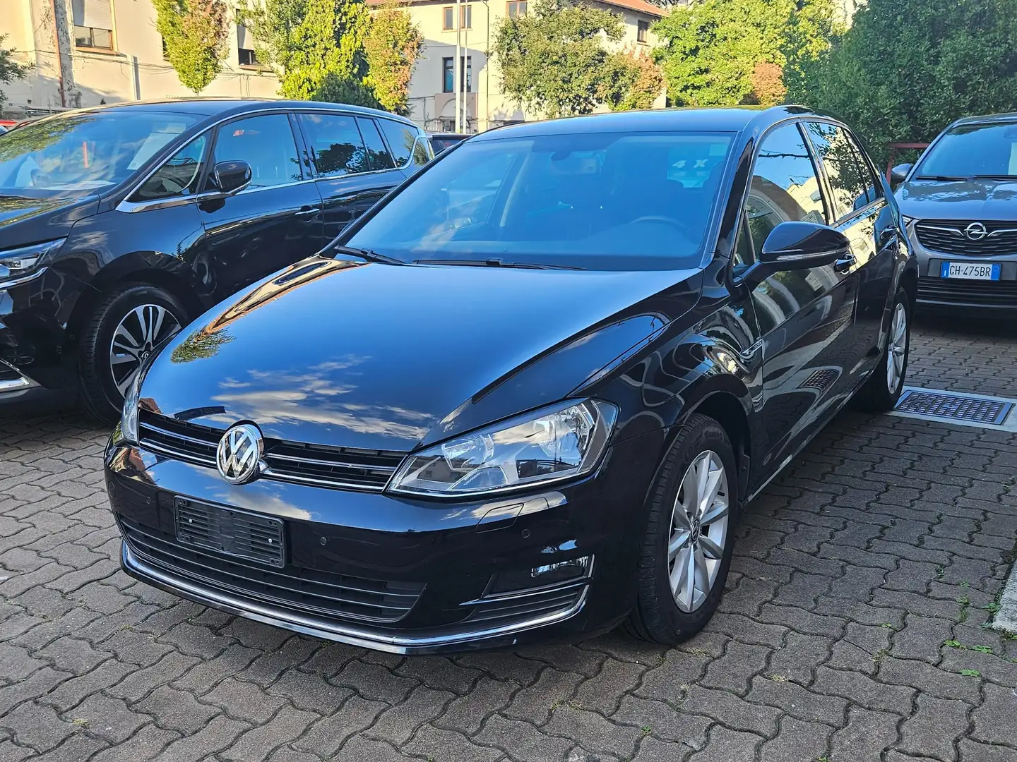 Volkswagen Golf 5p 2.0 tdi LOUNGE 150cv NAVY-SED.RISC. Nero - 2