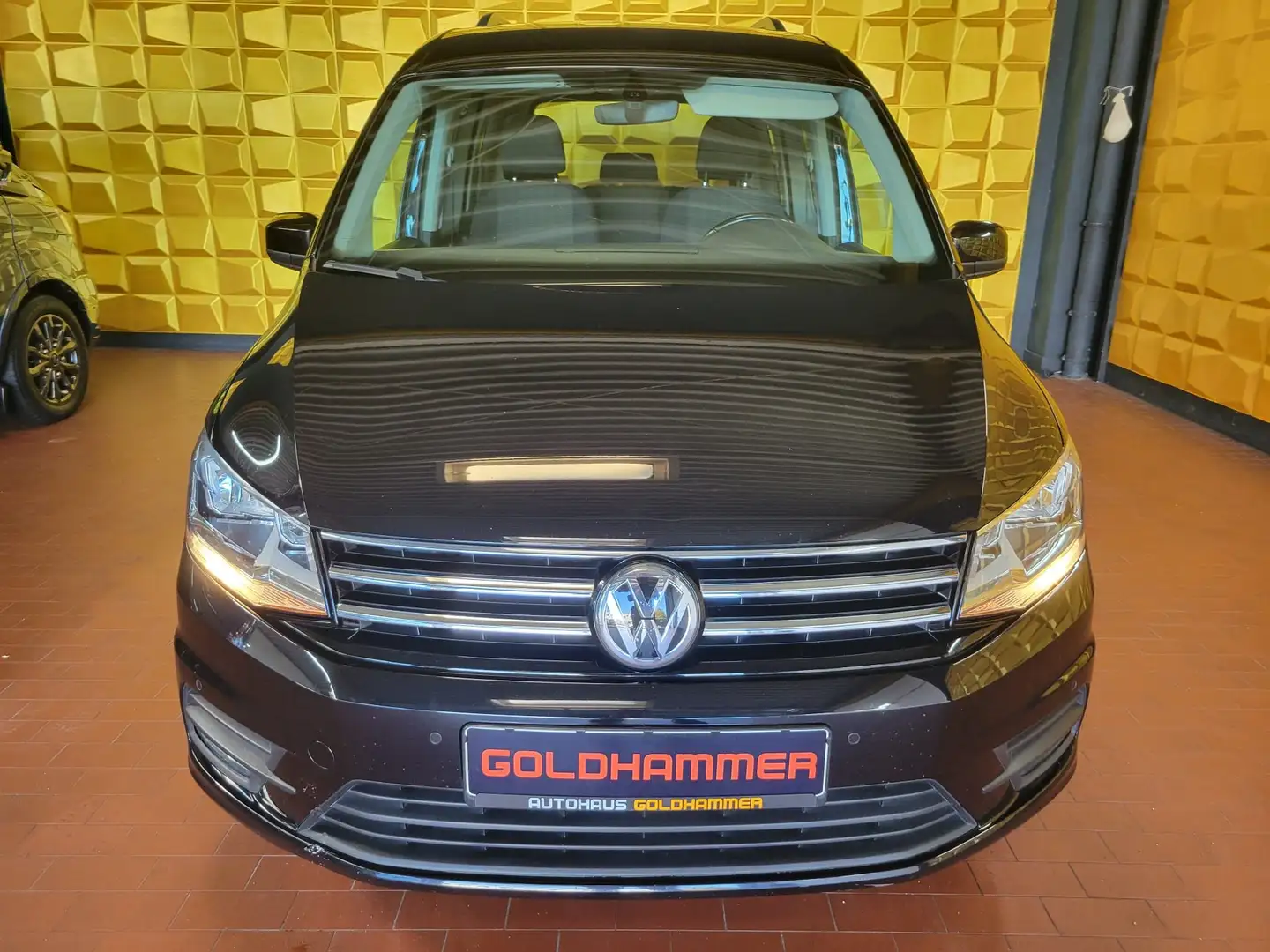 Volkswagen Caddy 2.0 TDI KAMERA/TEMP/NAV/EURO6 Noir - 1