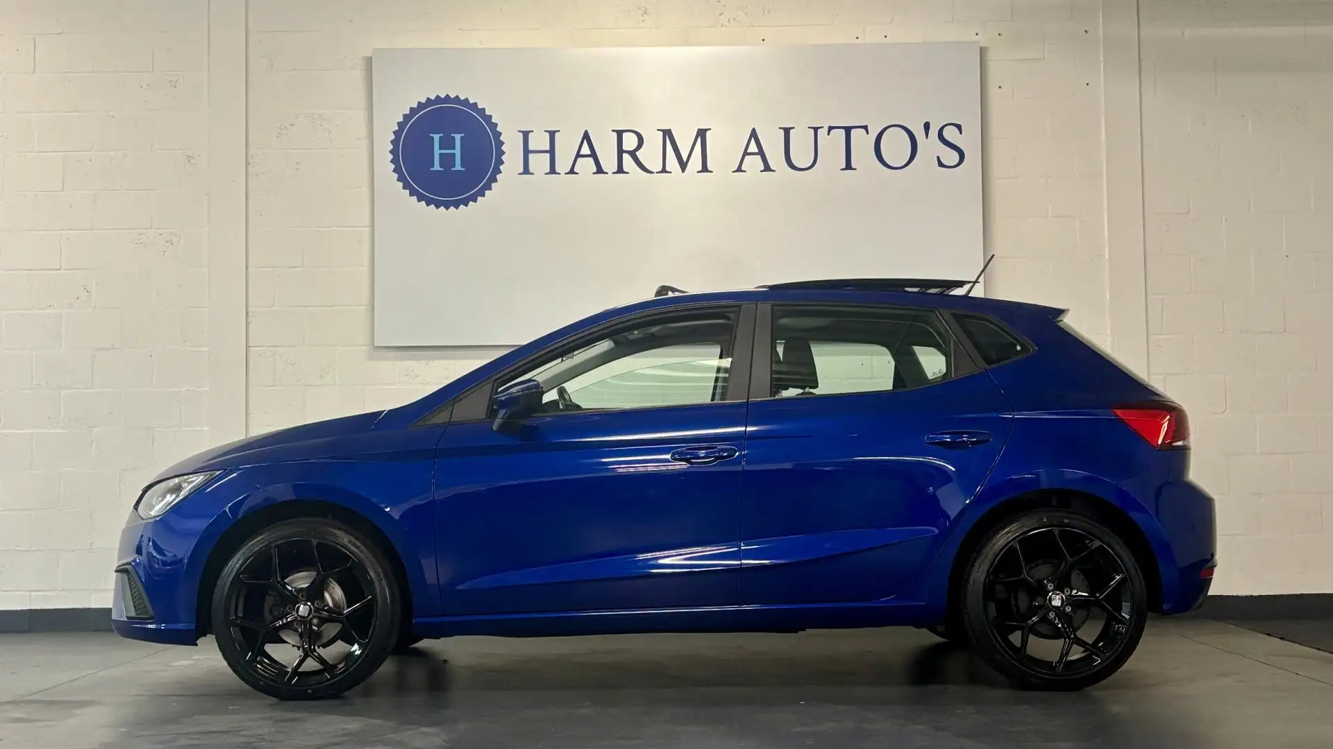 SEAT Ibiza 1.0 TSI Style 95PK Pano / CAM / Trekhaak / Cruise Blauw - 2