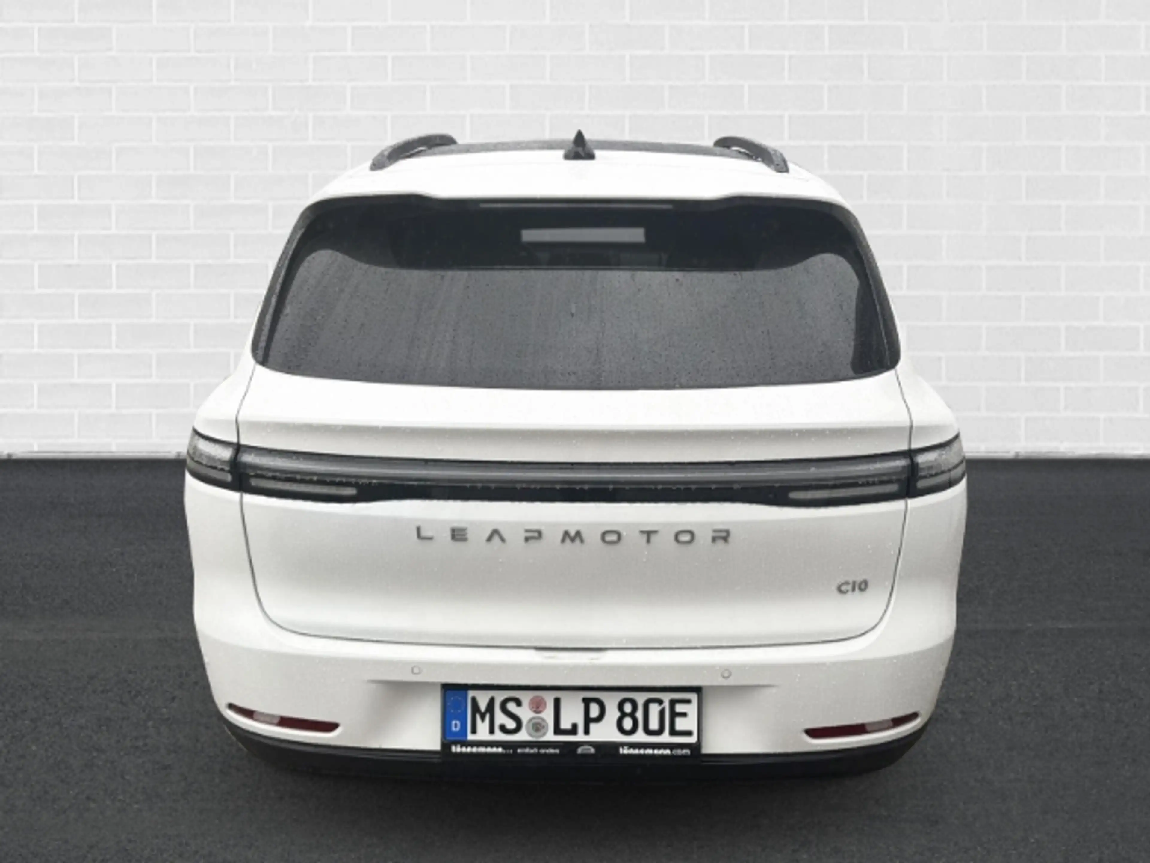 Leapmotor C10 REEV DESIGN 28,4kWh+NAVI+360° KAMERA+LED-SCHEINWER — photo 14