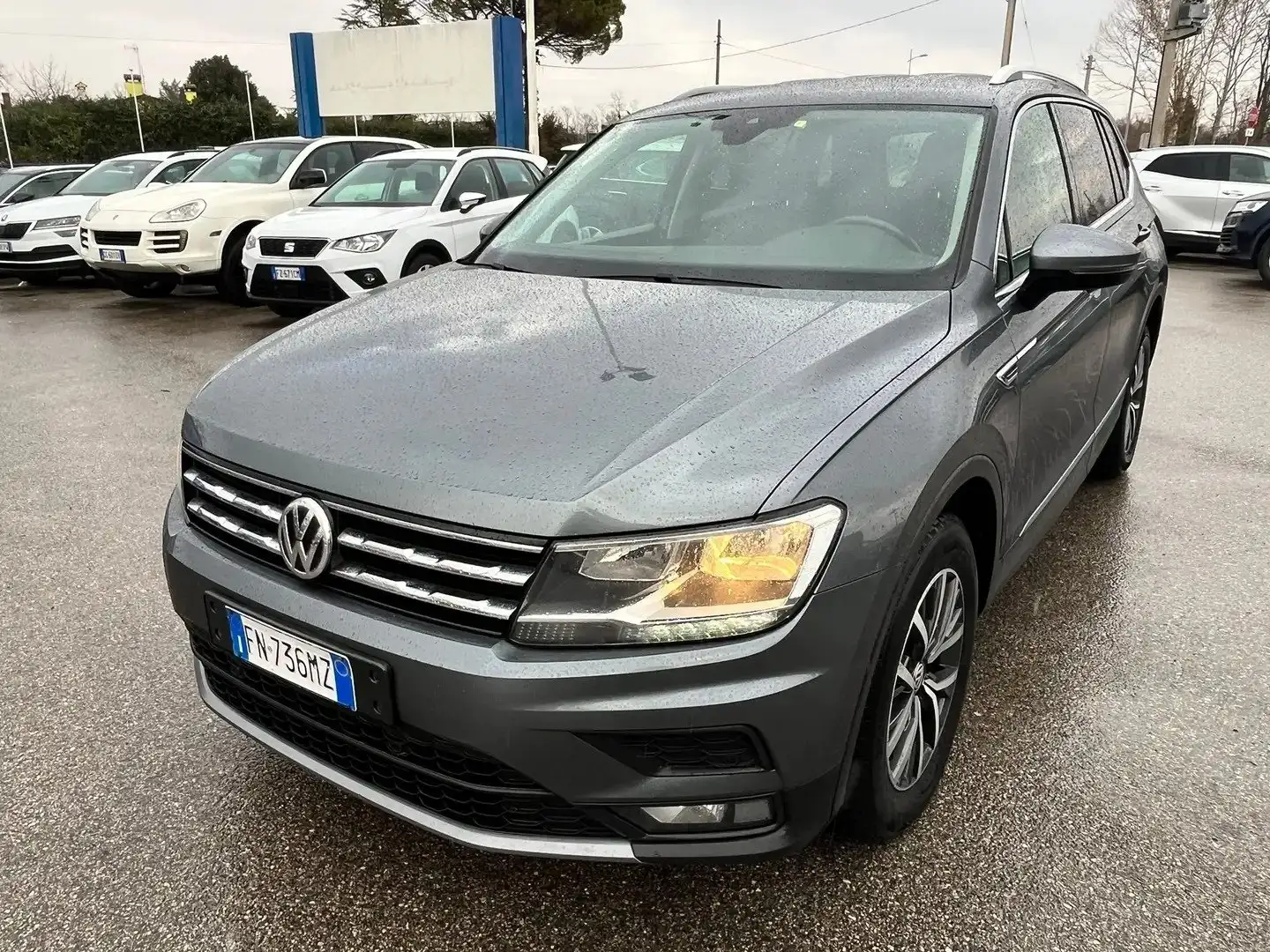 Volkswagen Tiguan Tiguan Allspace 2.0 tdi Advanced FN736MZ  7 posti Grigio - 2