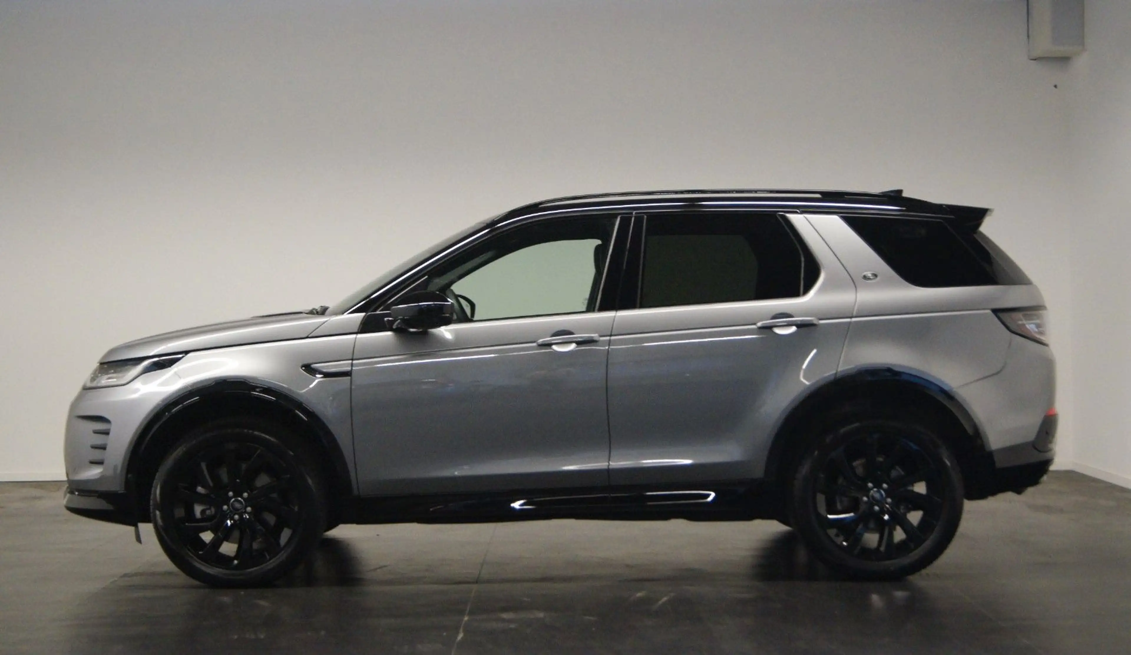 Land Rover Discovery Sport Dynamic SE AWD|PANO|AHK|MERIDIAN — photo 3