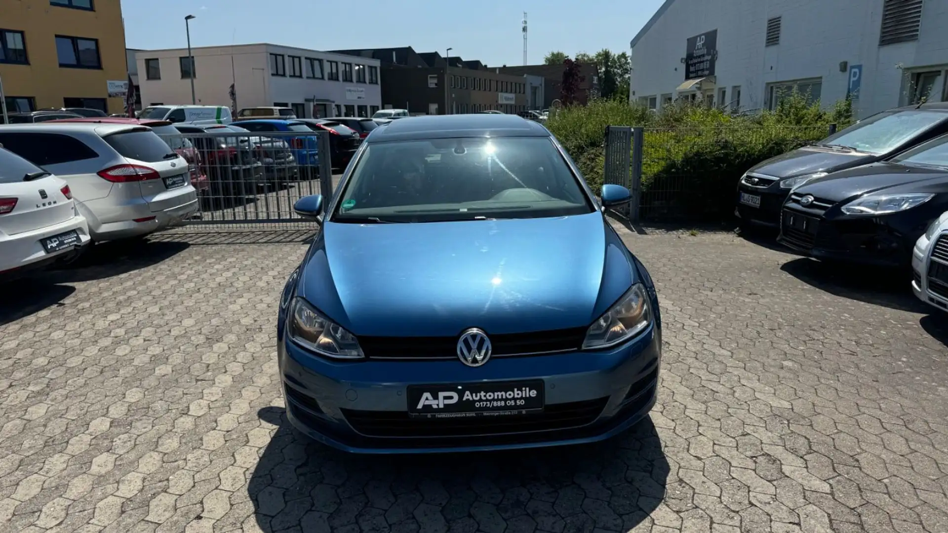 Volkswagen Golf VII Lim. Trendline 3.Hand 119 TKm Tüv Neu Blau - 2