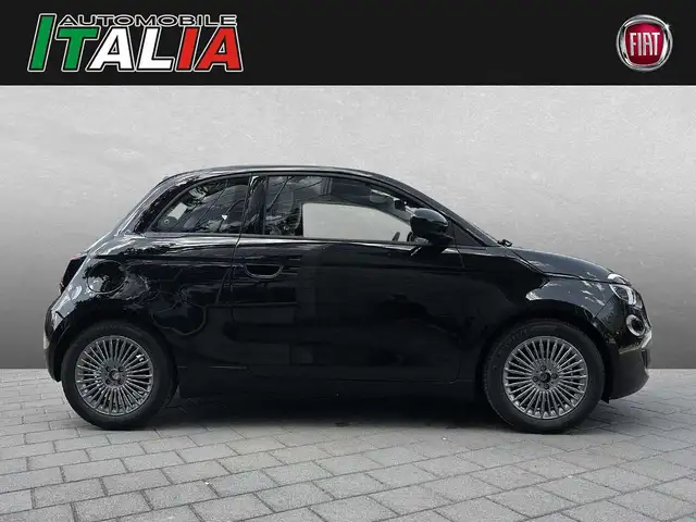 Fiat 500c view 3