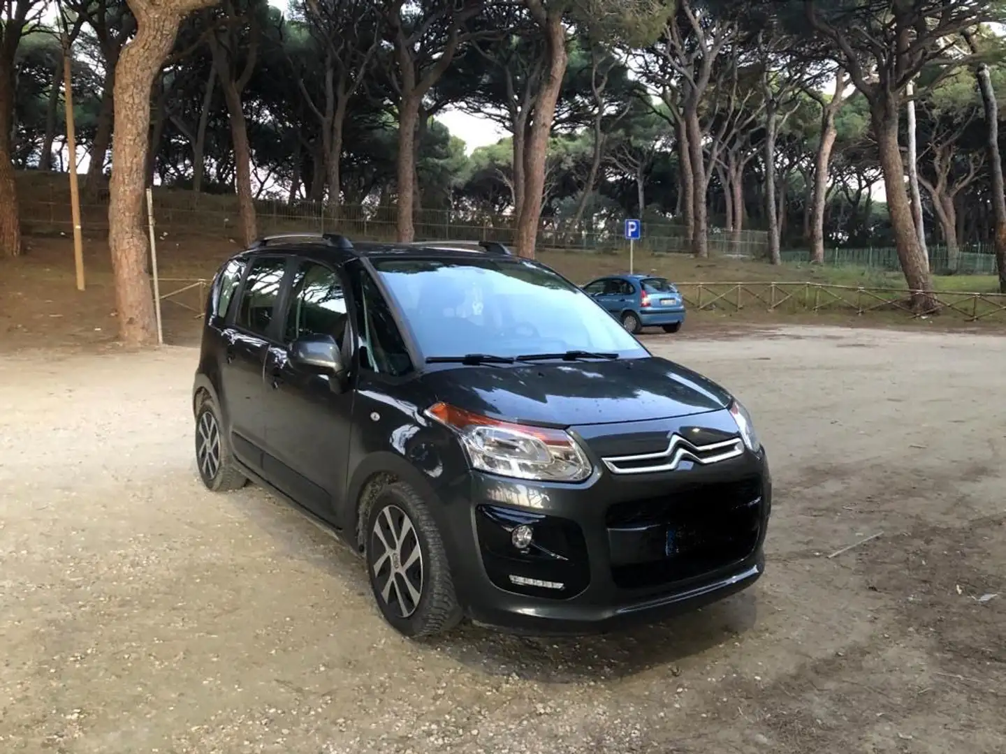 Citroen C3 Picasso base Šedá - 1