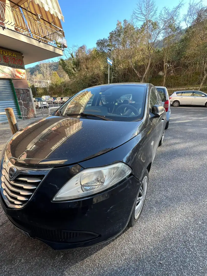 Lancia Ypsilon Ypsilon III 2011 1.2 8v Silver 69cv Negro - 2
