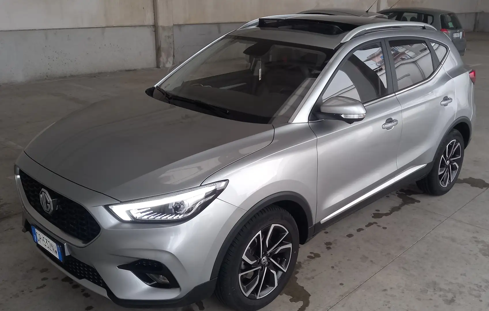 MG ZS ZS 1.0 Luxury Grau - 2