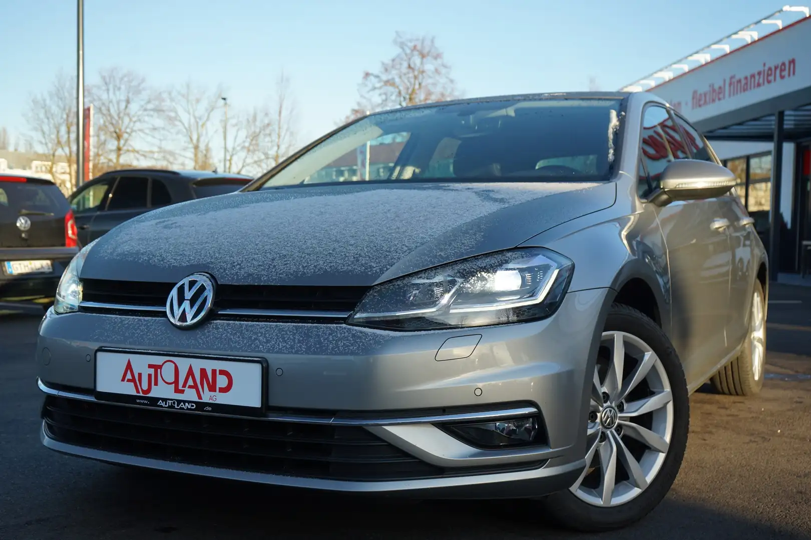 Volkswagen Golf VII 1.4 TSI Highline LED Navi Kamera Grau - 1