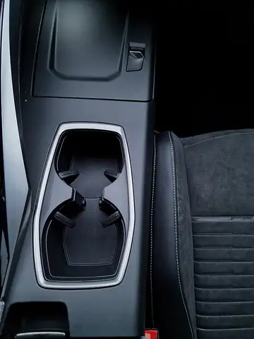 Peugeot 3008 Hybrid 145 E-DCS6 GT Aut. "sofort verfügbar" Ansicht 45