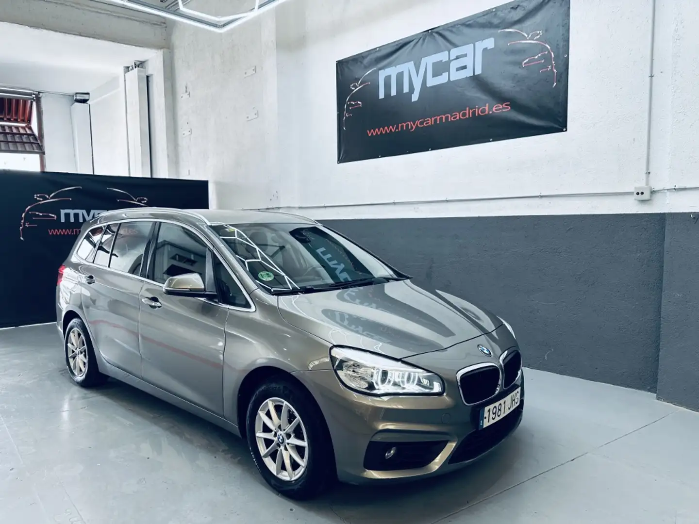 BMW 218 218dA Gran Tourer Gris - 1