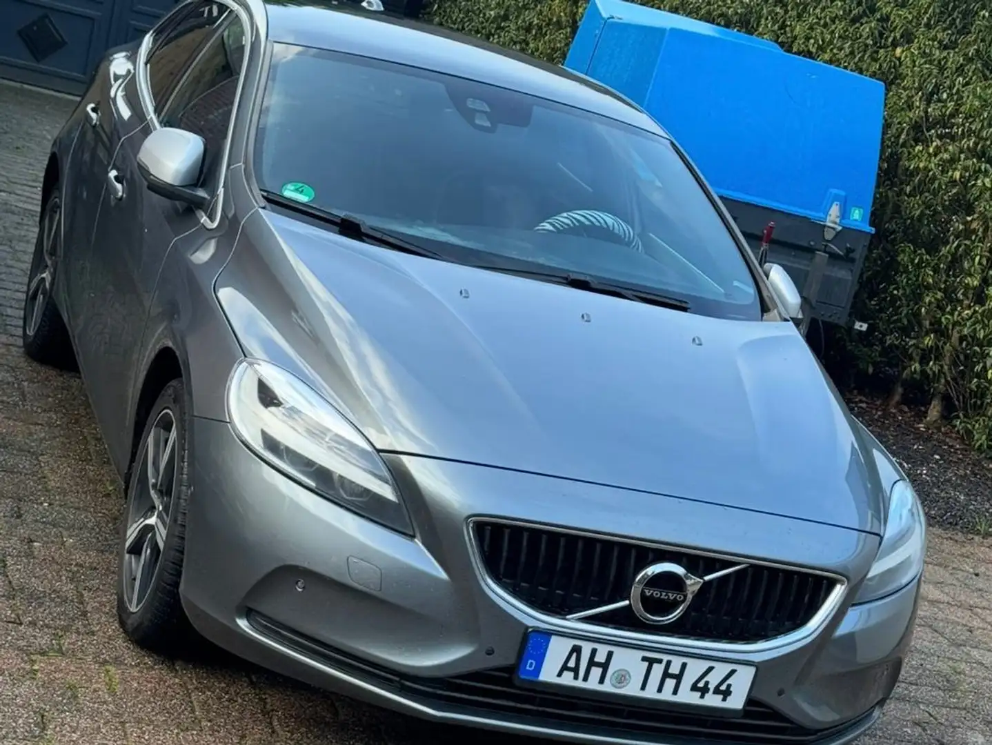 Volvo V40 D3 Geartronic RDesign - 1