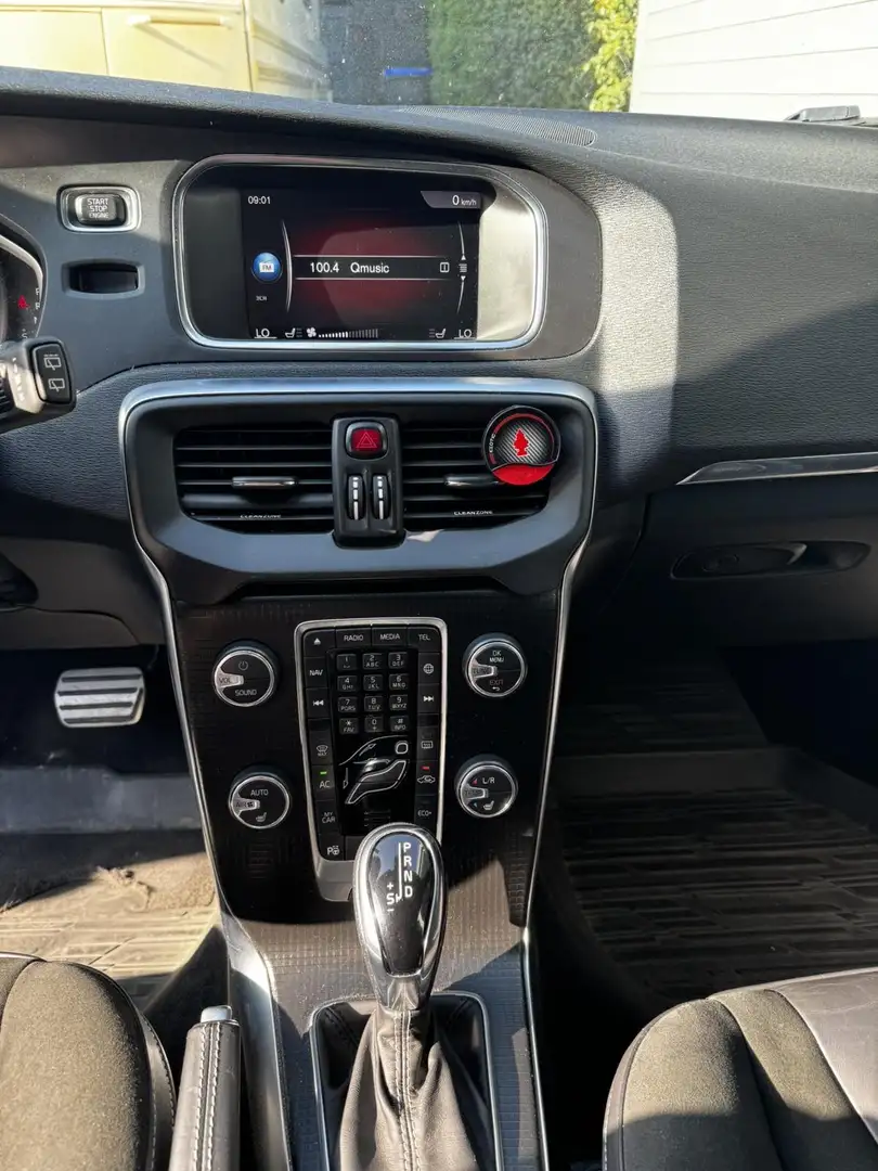 Volvo V40 D3 Geartronic RDesign - 2