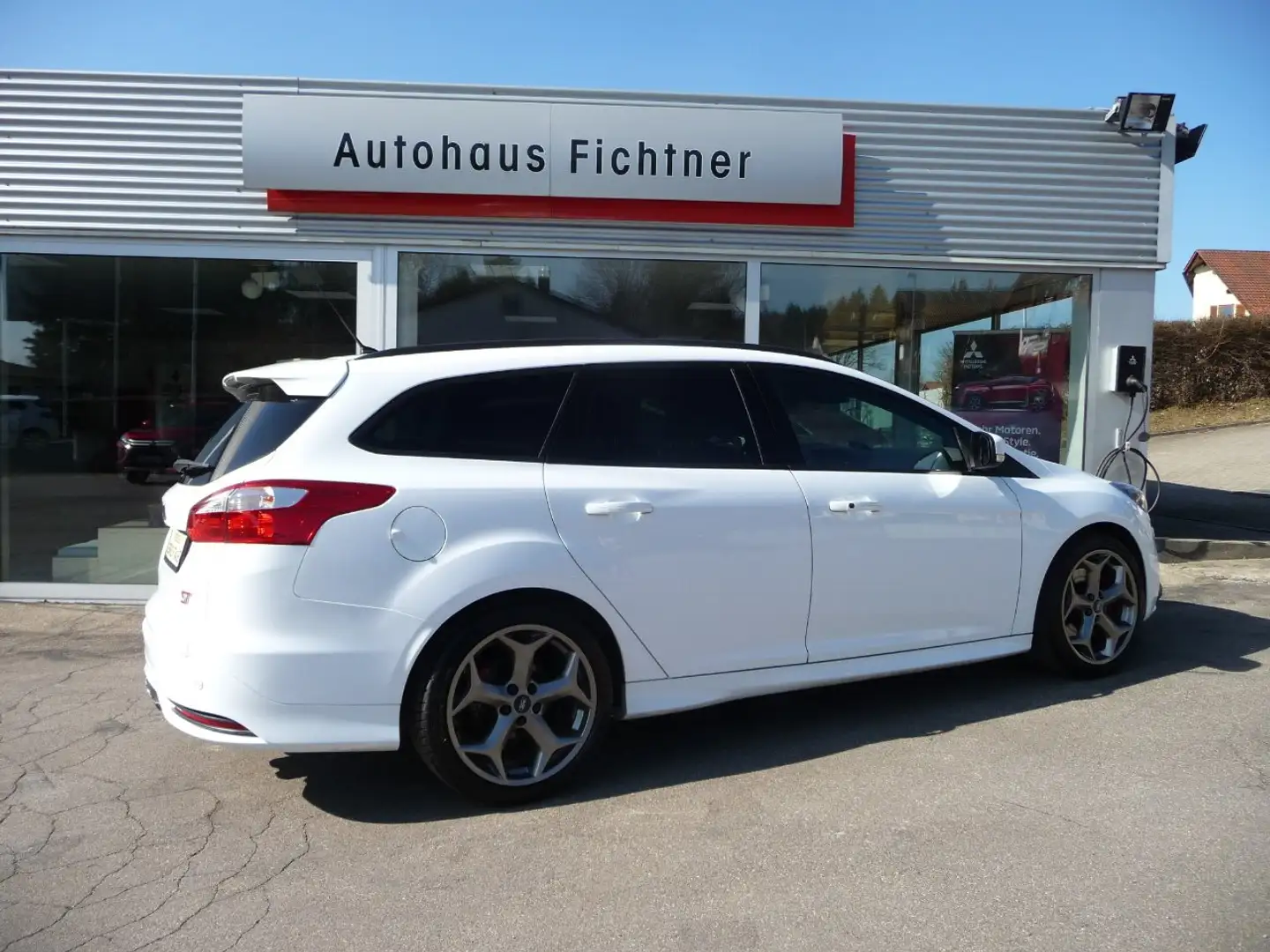 Ford Focus TURNIER 2.0 ST Blanc - 2