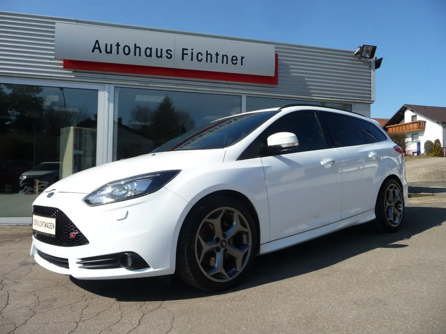 Ford Focus TURNIER 2.0 ST Beyaz - 1