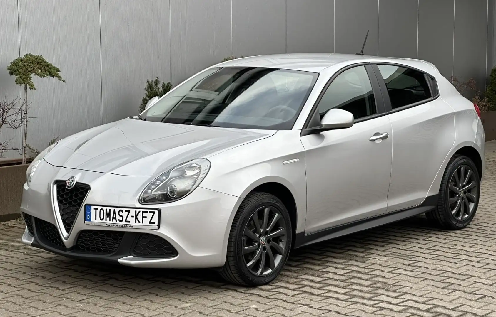Alfa Romeo Giulietta 1.4 TB 16V Sprint*Navi*AFL*AC*BC*DAB+ Grey - 2
