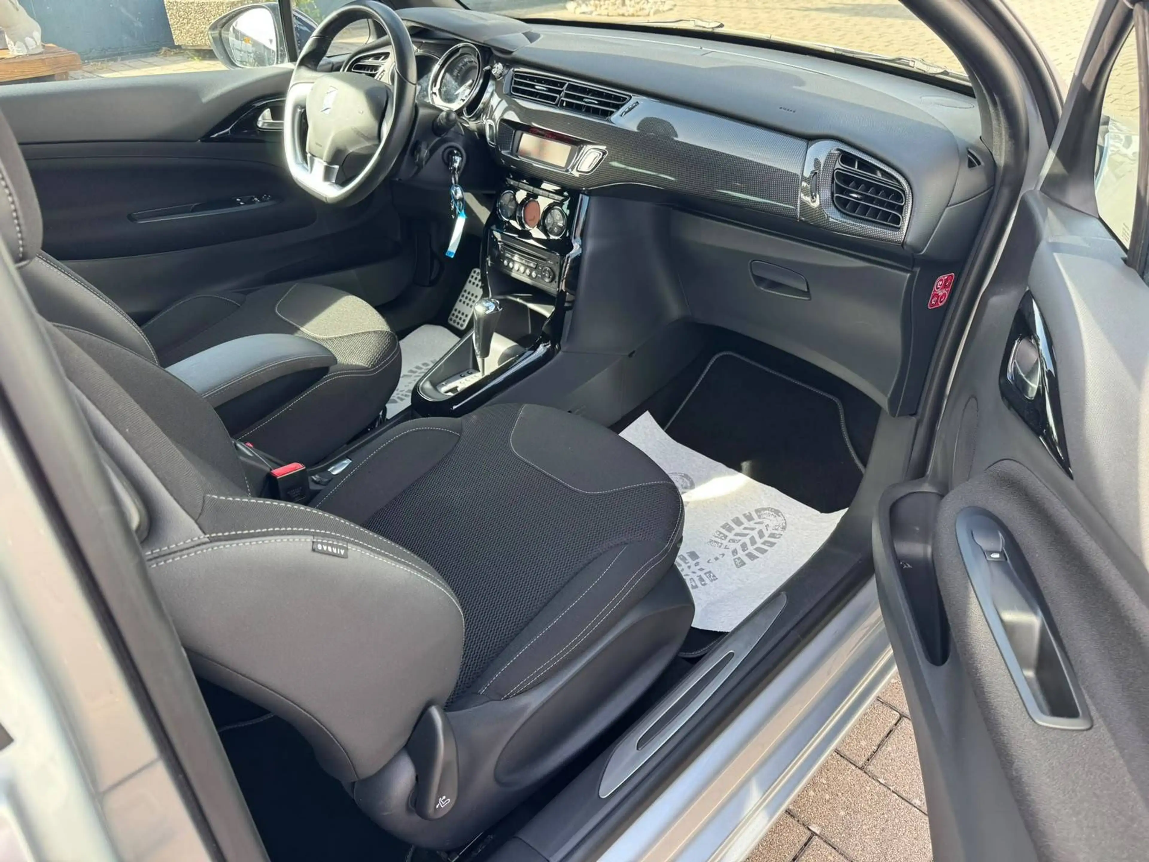 Citroen DS3 SoChic*Automatik*TÜV+insp.neu* — photo 15