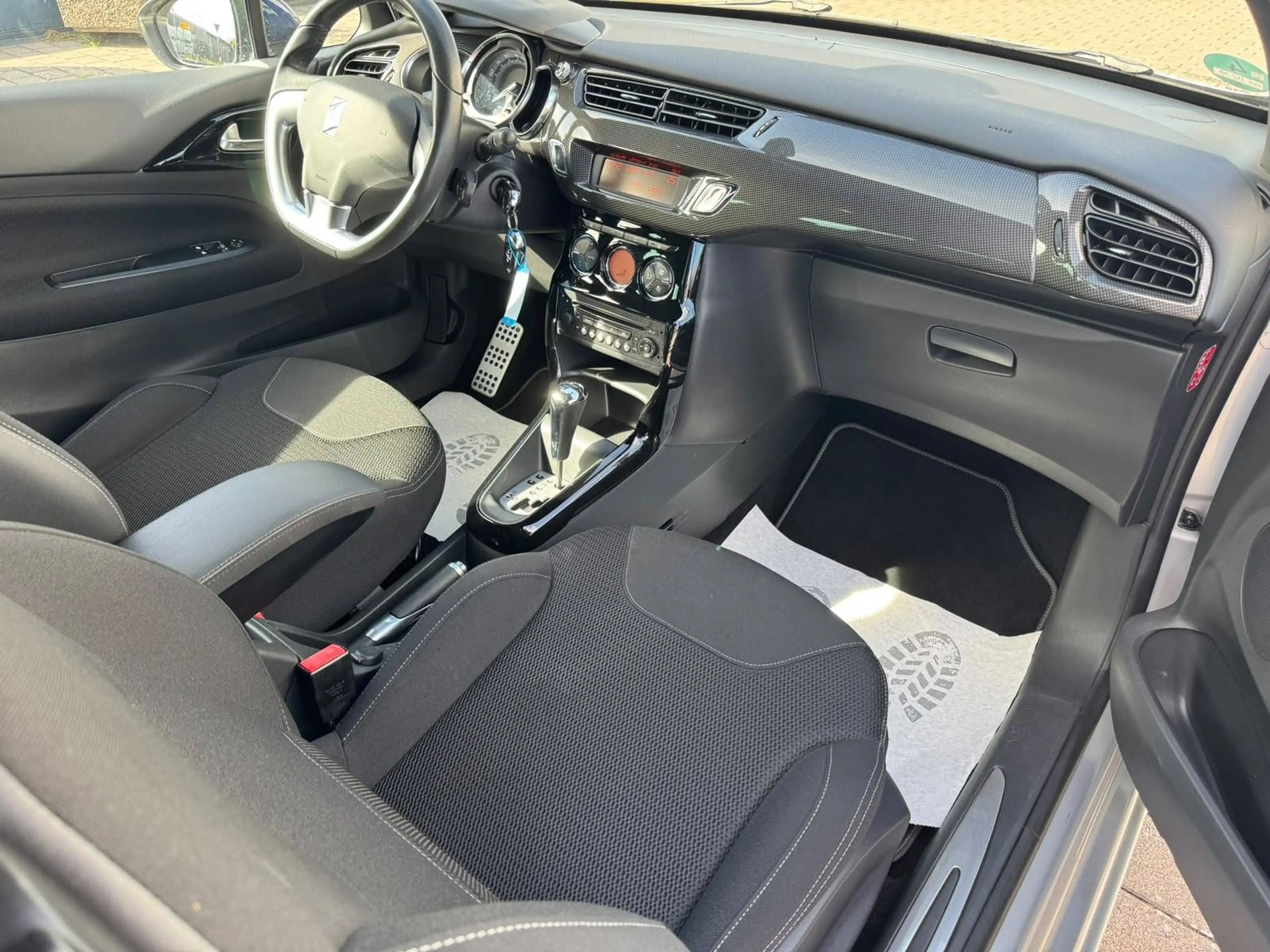 Citroen DS3 SoChic*Automatik*TÜV+insp.neu* — photo 14