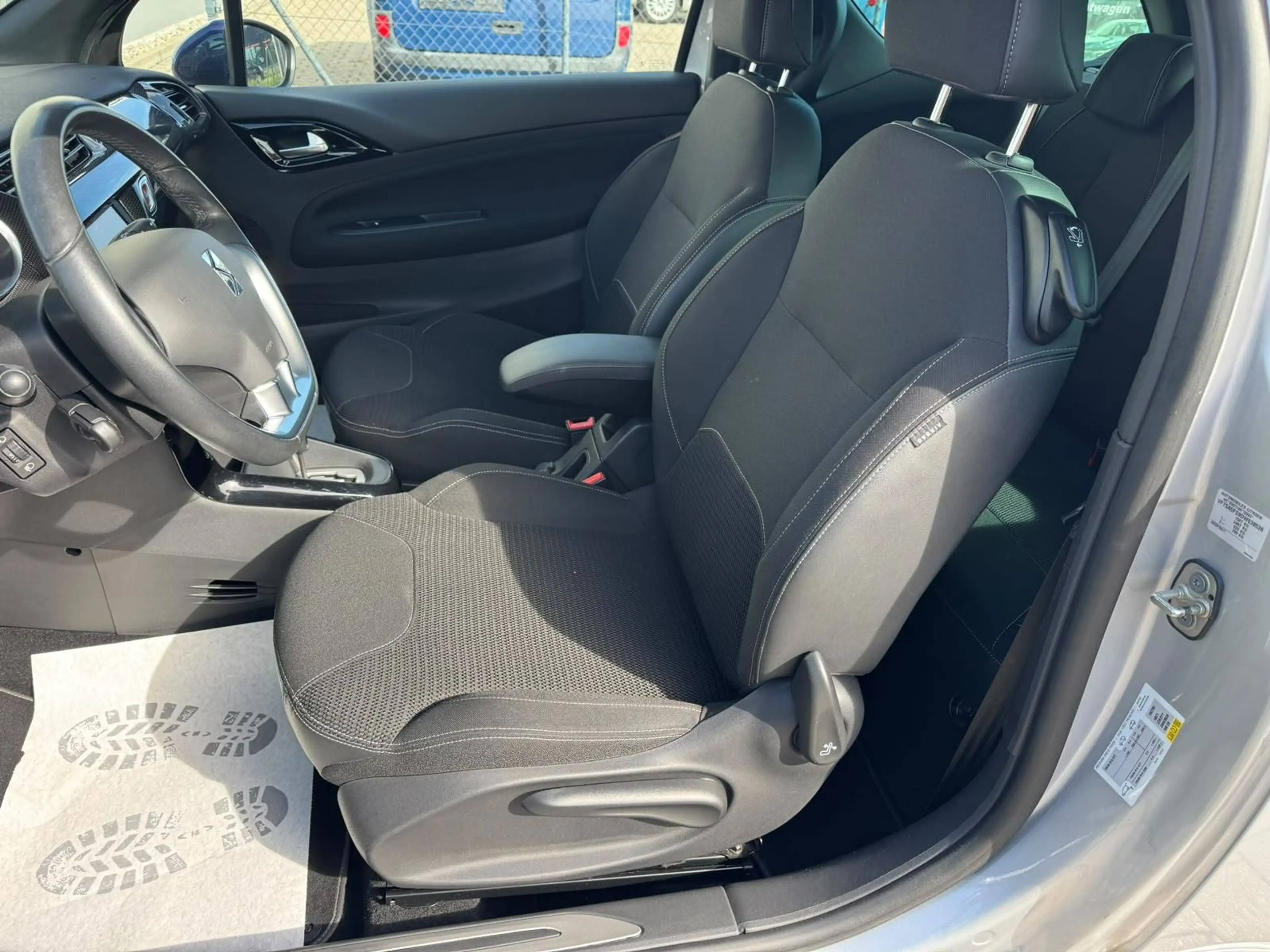 Citroen DS3 SoChic*Automatik*TÜV+insp.neu* — photo 12