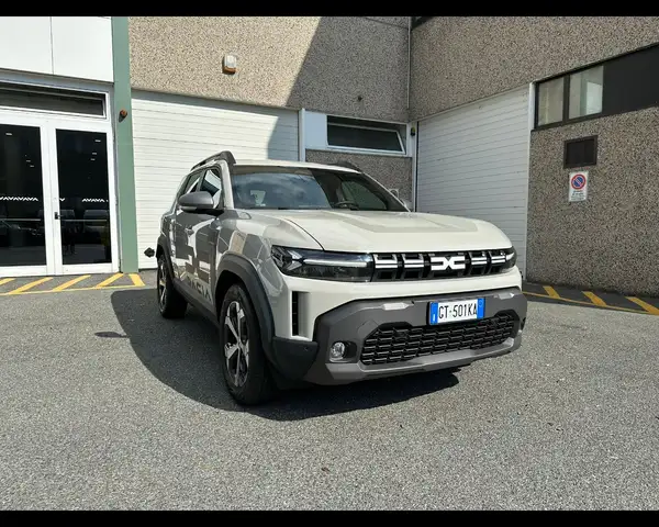 Dacia Duster Journey Hybrid 140