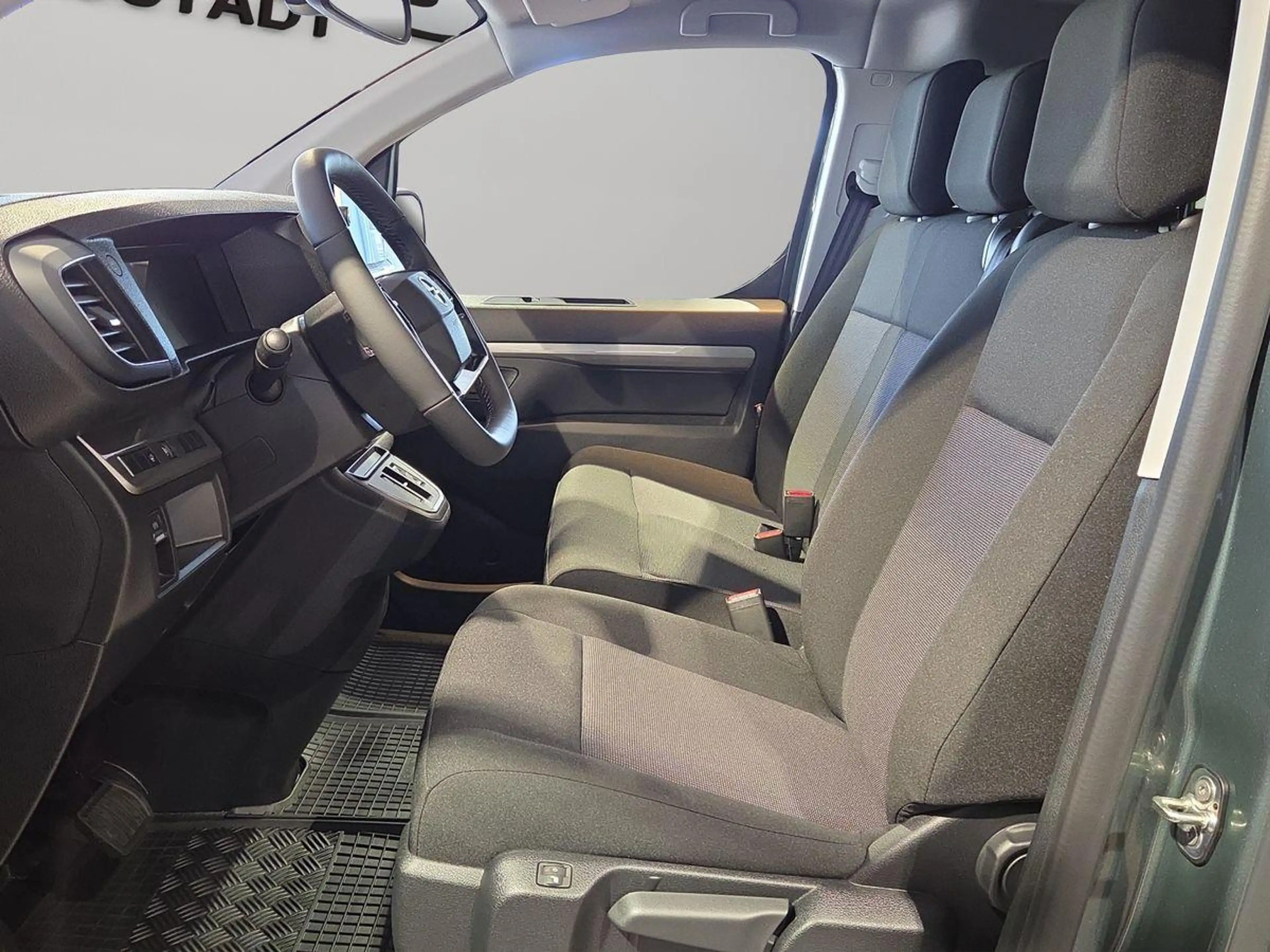 Opel Zafira Life Edition XL 2.2 *LED*NAVI*AHK*KAMERA* — photo 9