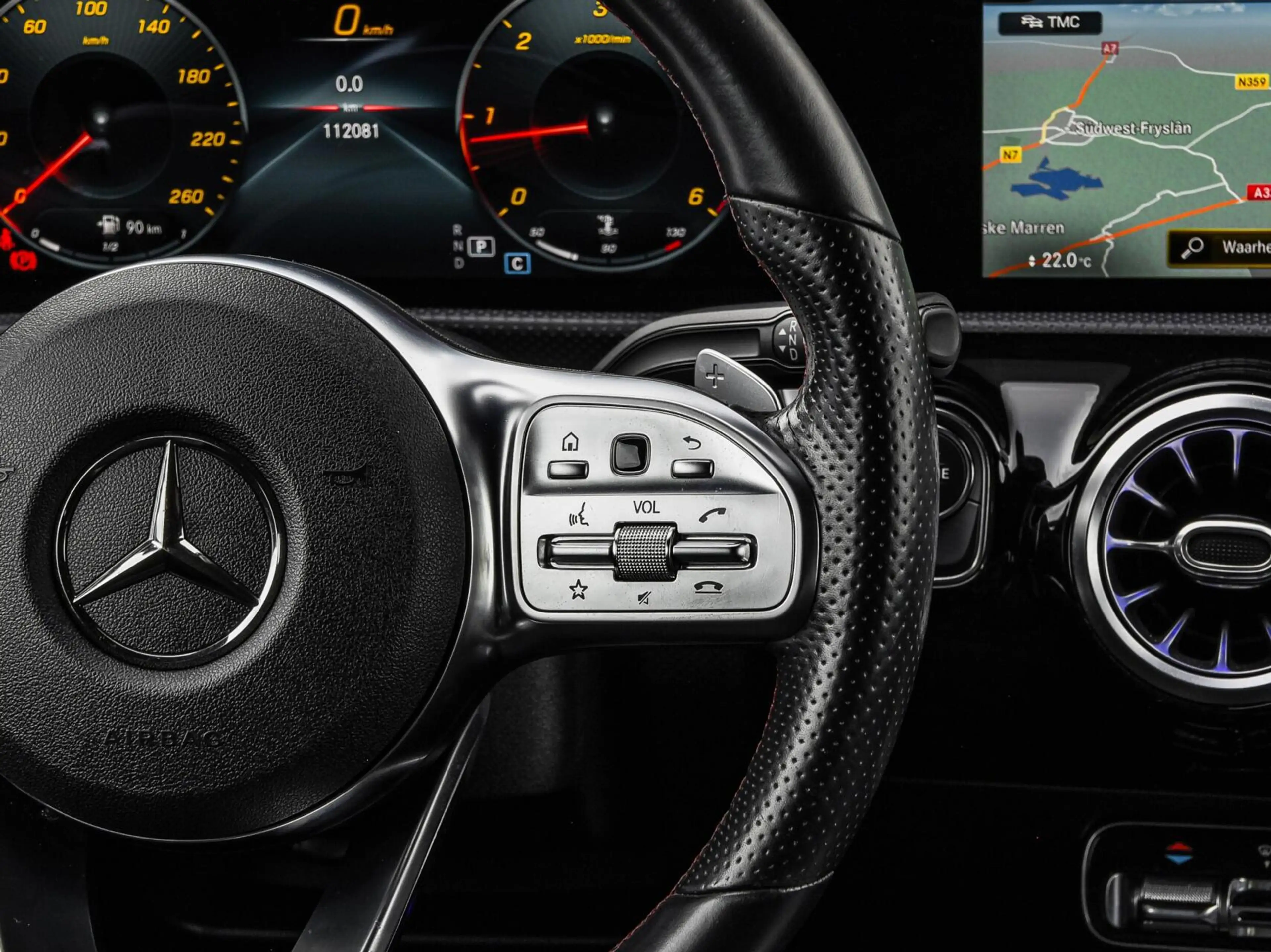 Mercedes-Benz CLA 200 d Premium Plus AMG Night Edition | Panoramadak | S — photo 18