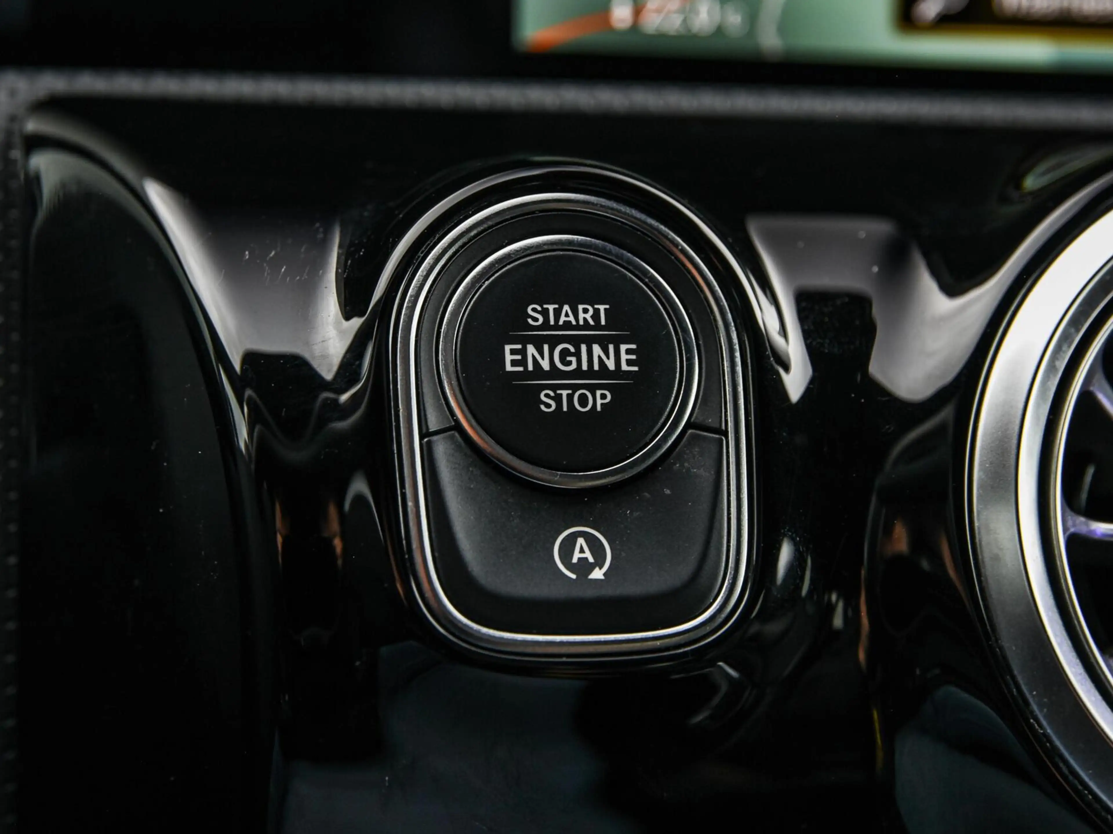 Mercedes-Benz CLA 200 d Premium Plus AMG Night Edition | Panoramadak | S — photo 21