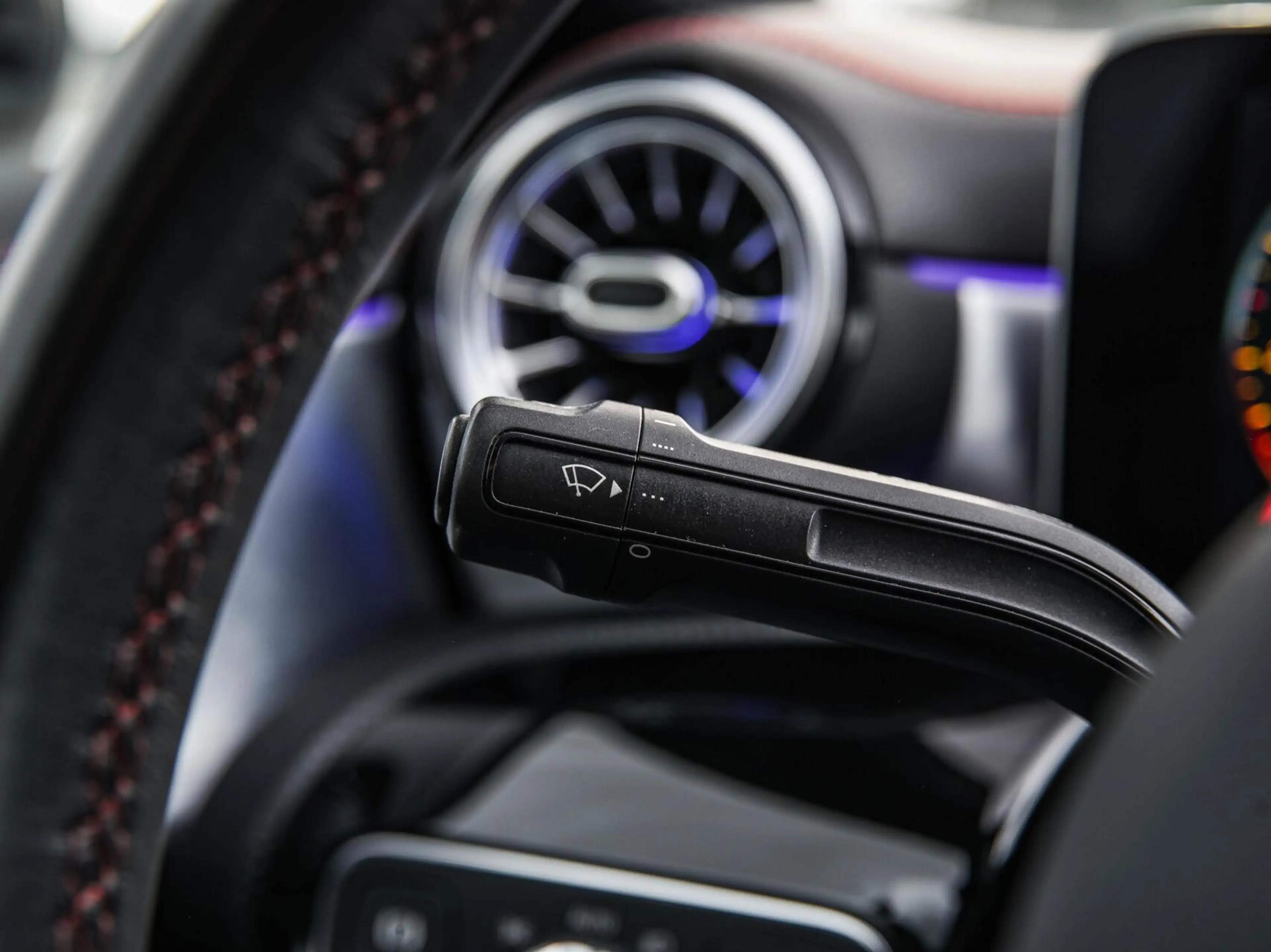 Mercedes-Benz CLA 200 d Premium Plus AMG Night Edition | Panoramadak | S — photo 19
