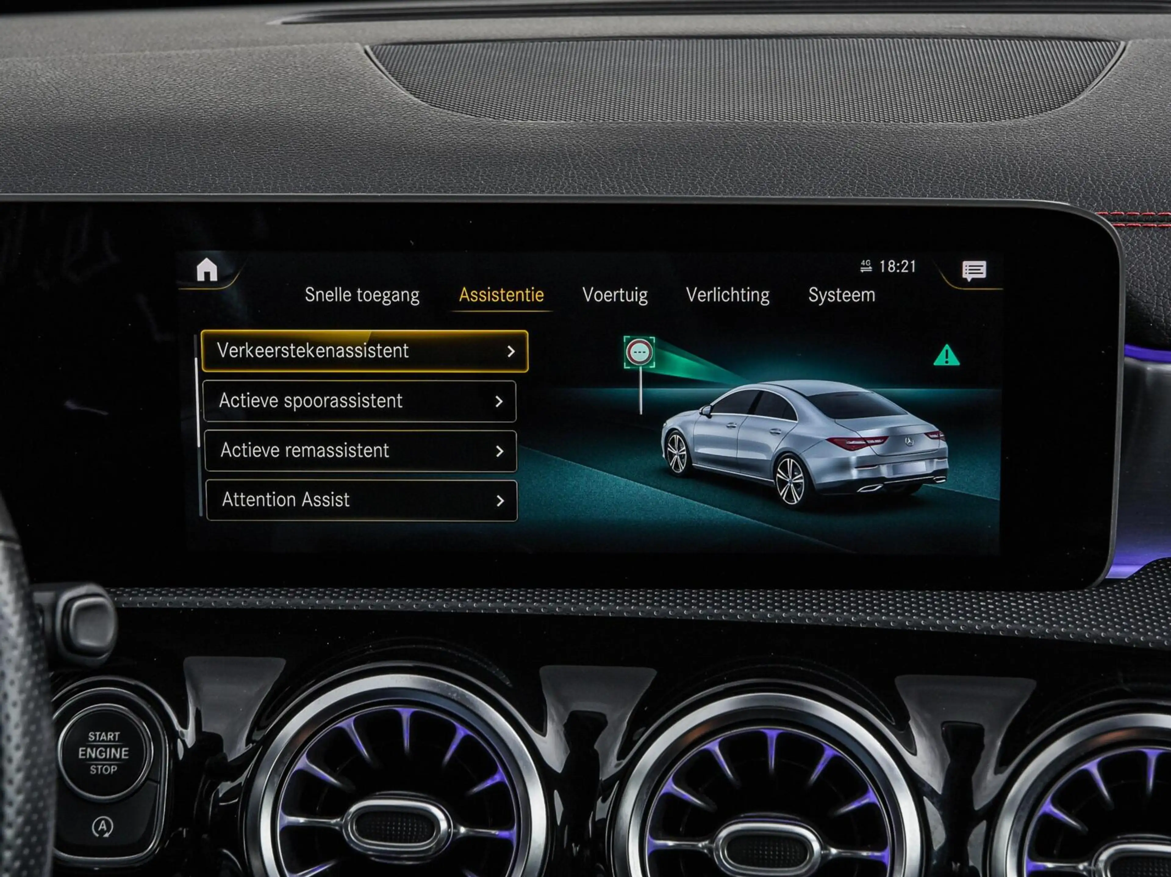 Mercedes-Benz CLA 200 d Premium Plus AMG Night Edition | Panoramadak | S — photo 32