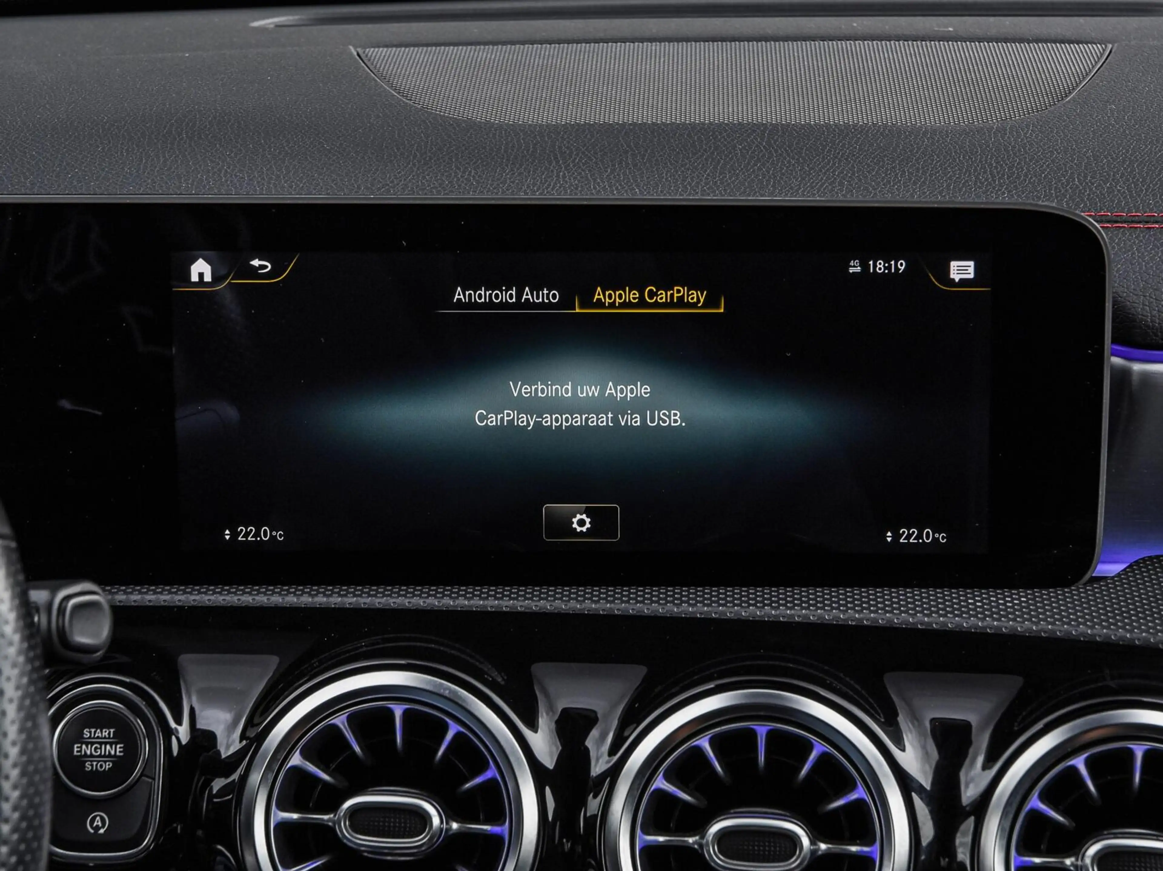 Mercedes-Benz CLA 200 d Premium Plus AMG Night Edition | Panoramadak | S — photo 26