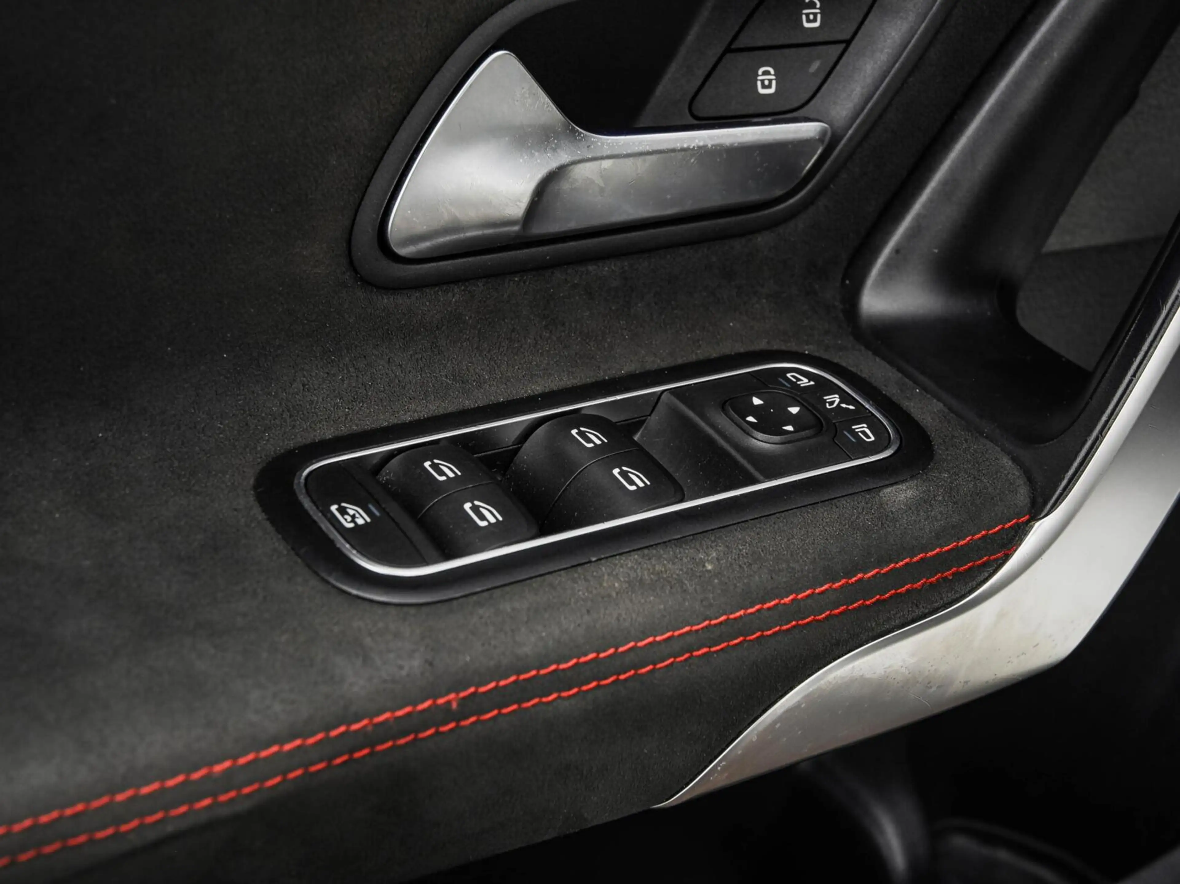 Mercedes-Benz CLA 200 d Premium Plus AMG Night Edition | Panoramadak | S — photo 40