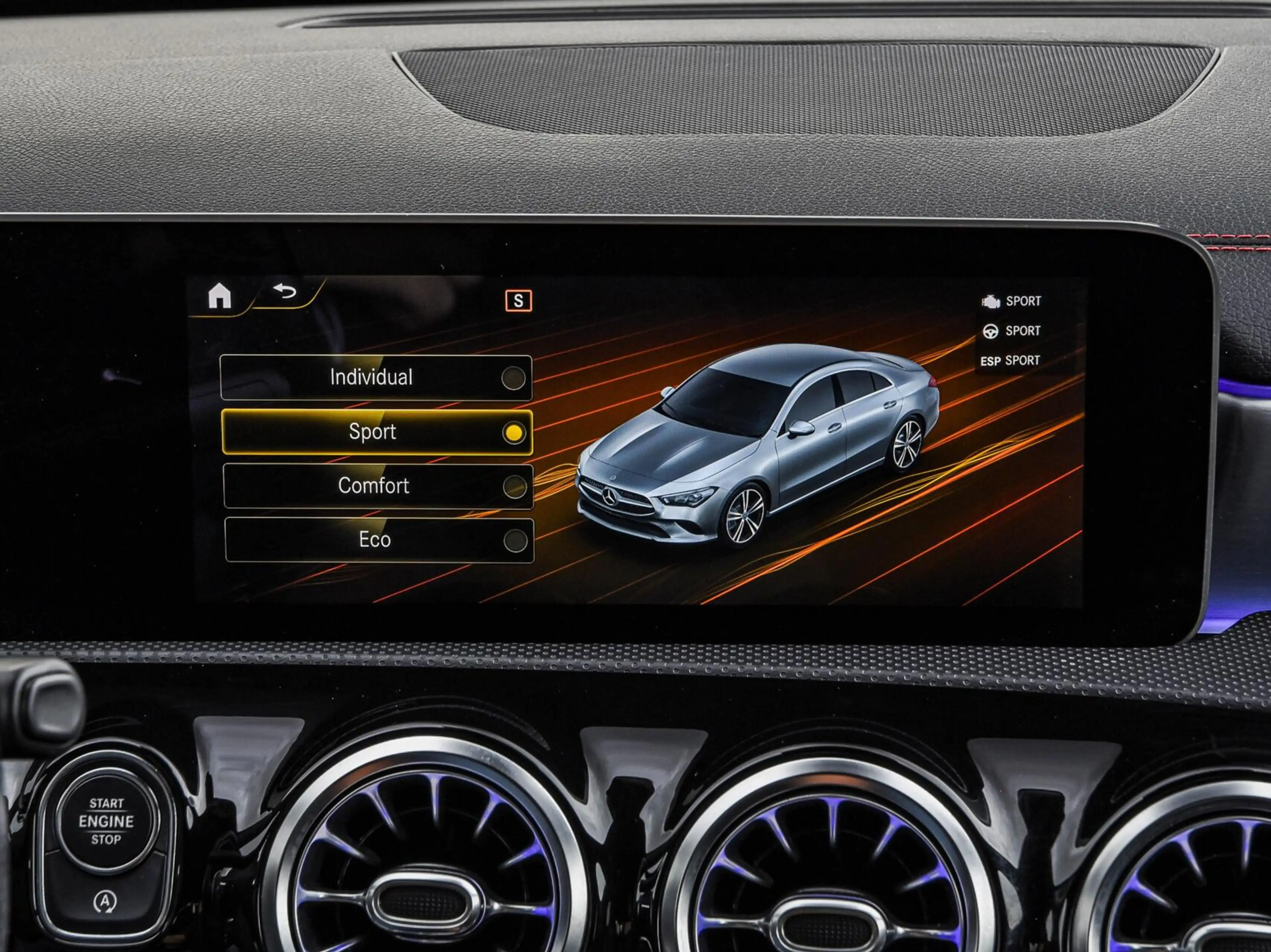 Mercedes-Benz CLA 200 d Premium Plus AMG Night Edition | Panoramadak | S — photo 34