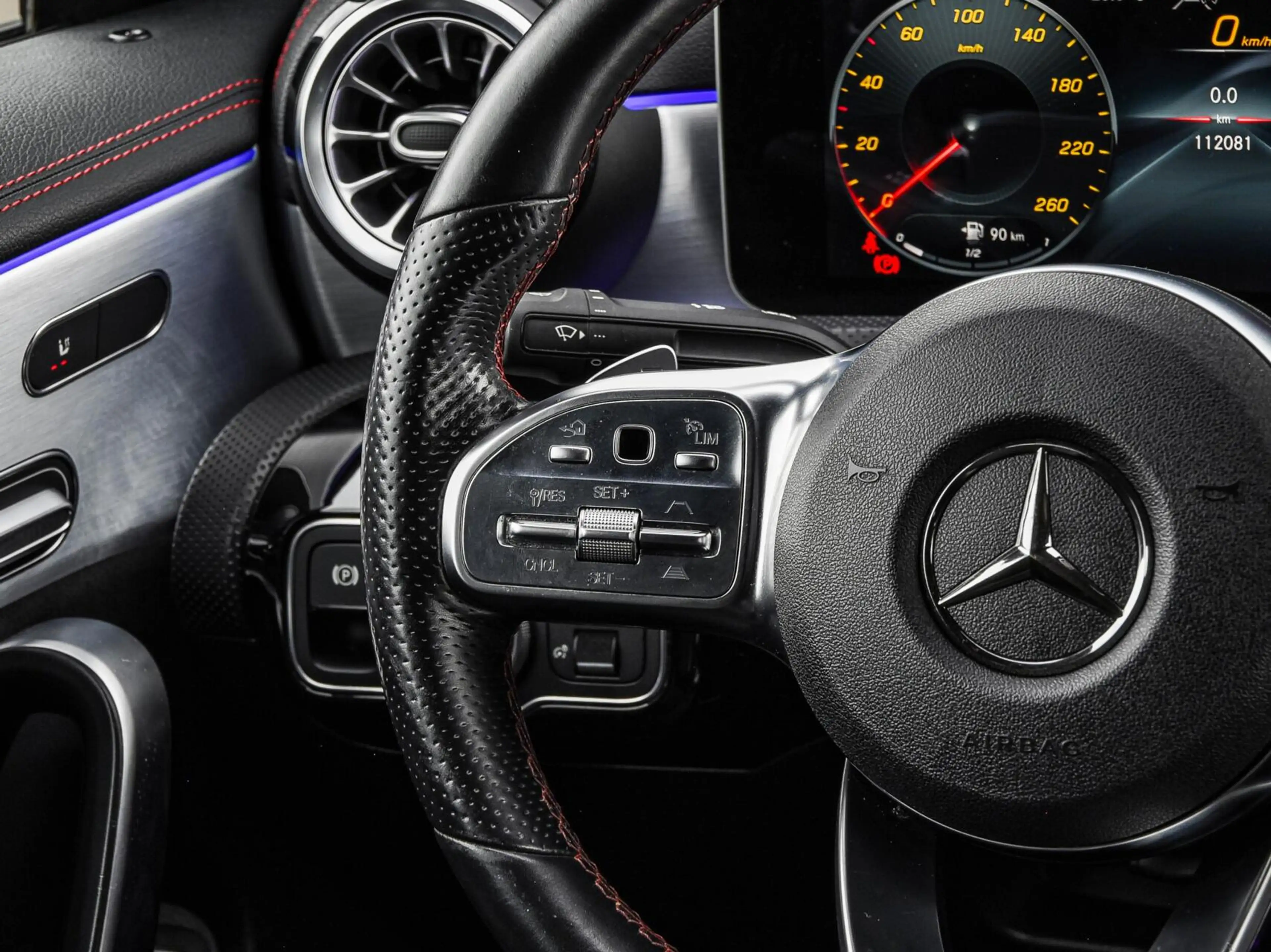 Mercedes-Benz CLA 200 d Premium Plus AMG Night Edition | Panoramadak | S — photo 17