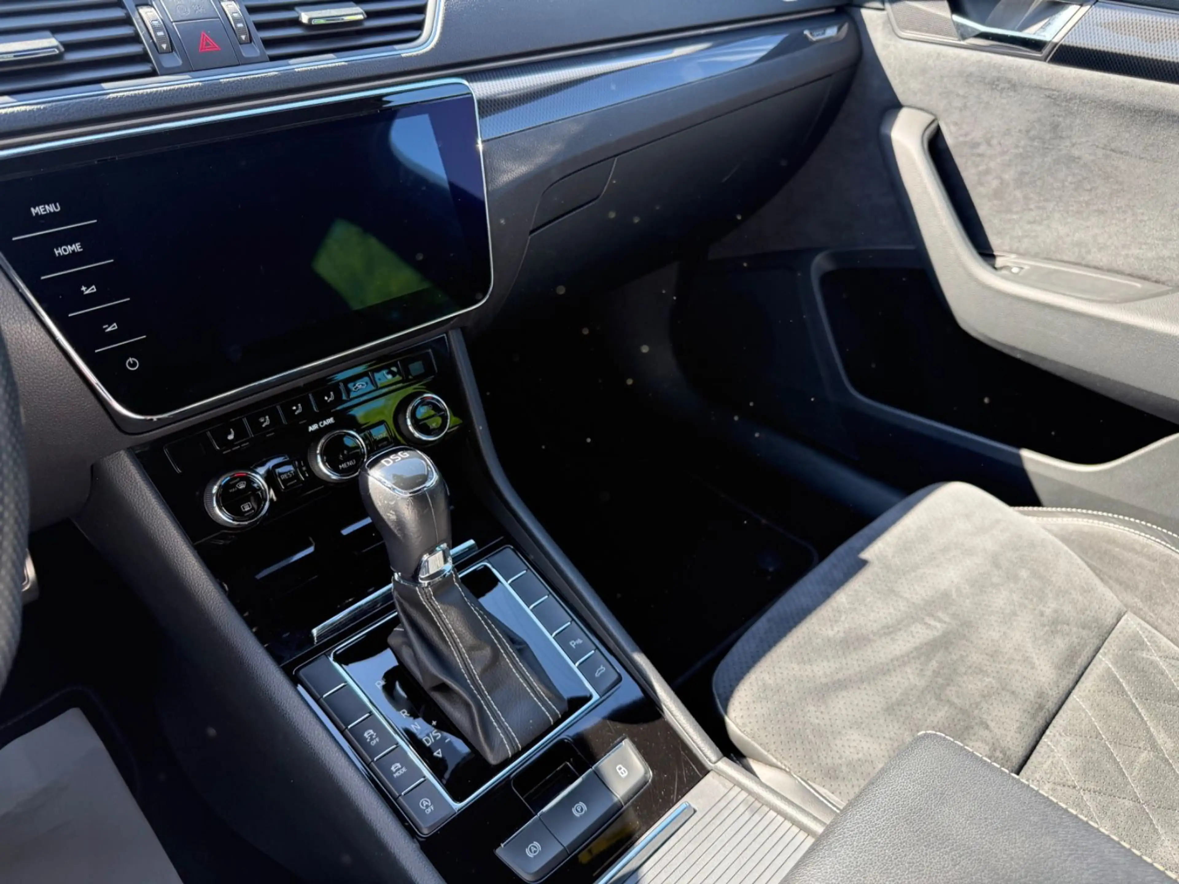 Skoda Superb Combi Sportline+AUTOMATIK+PDC+BC+MFL+ALCA — photo 15