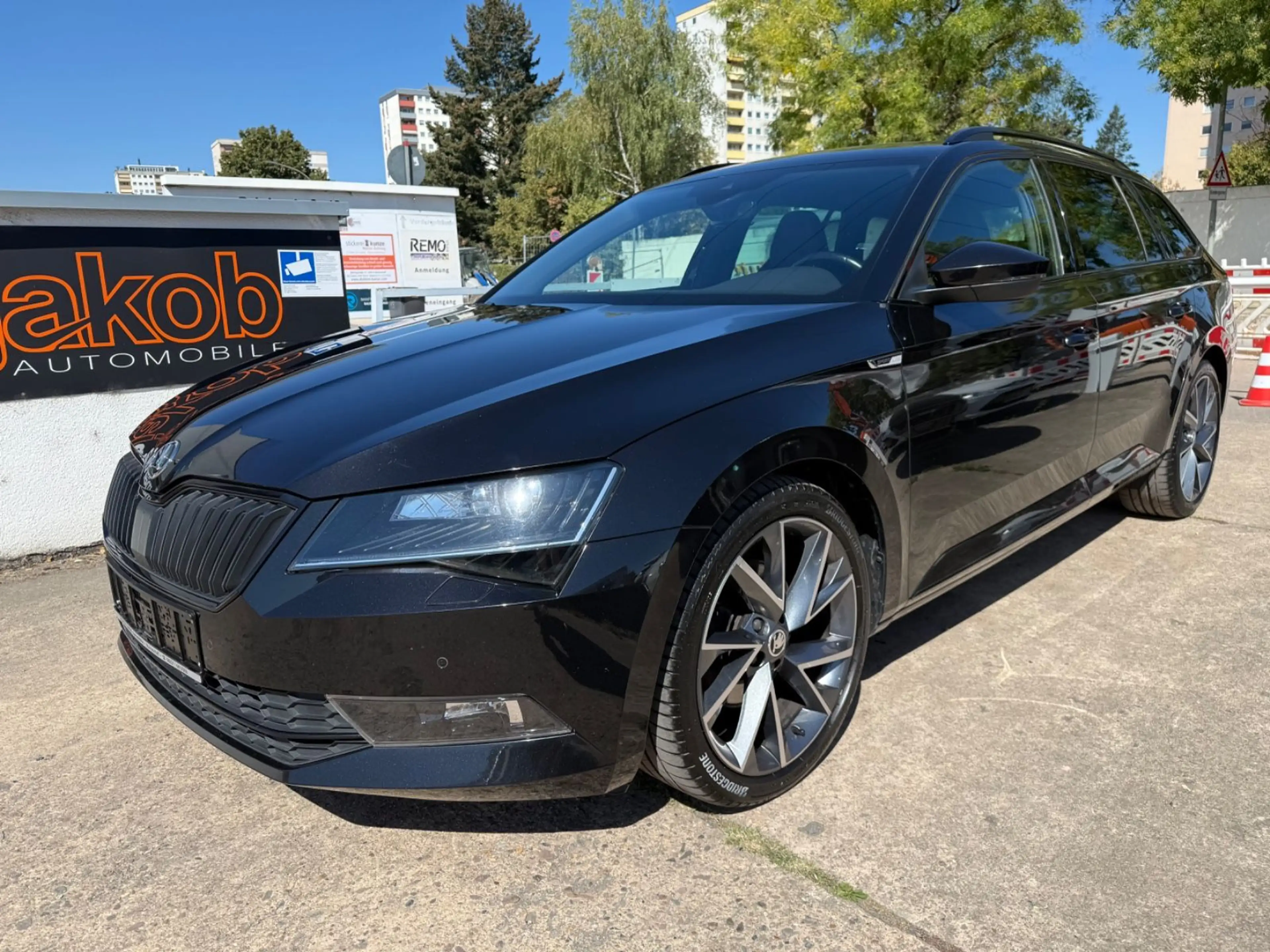 Skoda Superb Combi Sportline+AUTOMATIK+PDC+BC+MFL+ALCA — photo 3