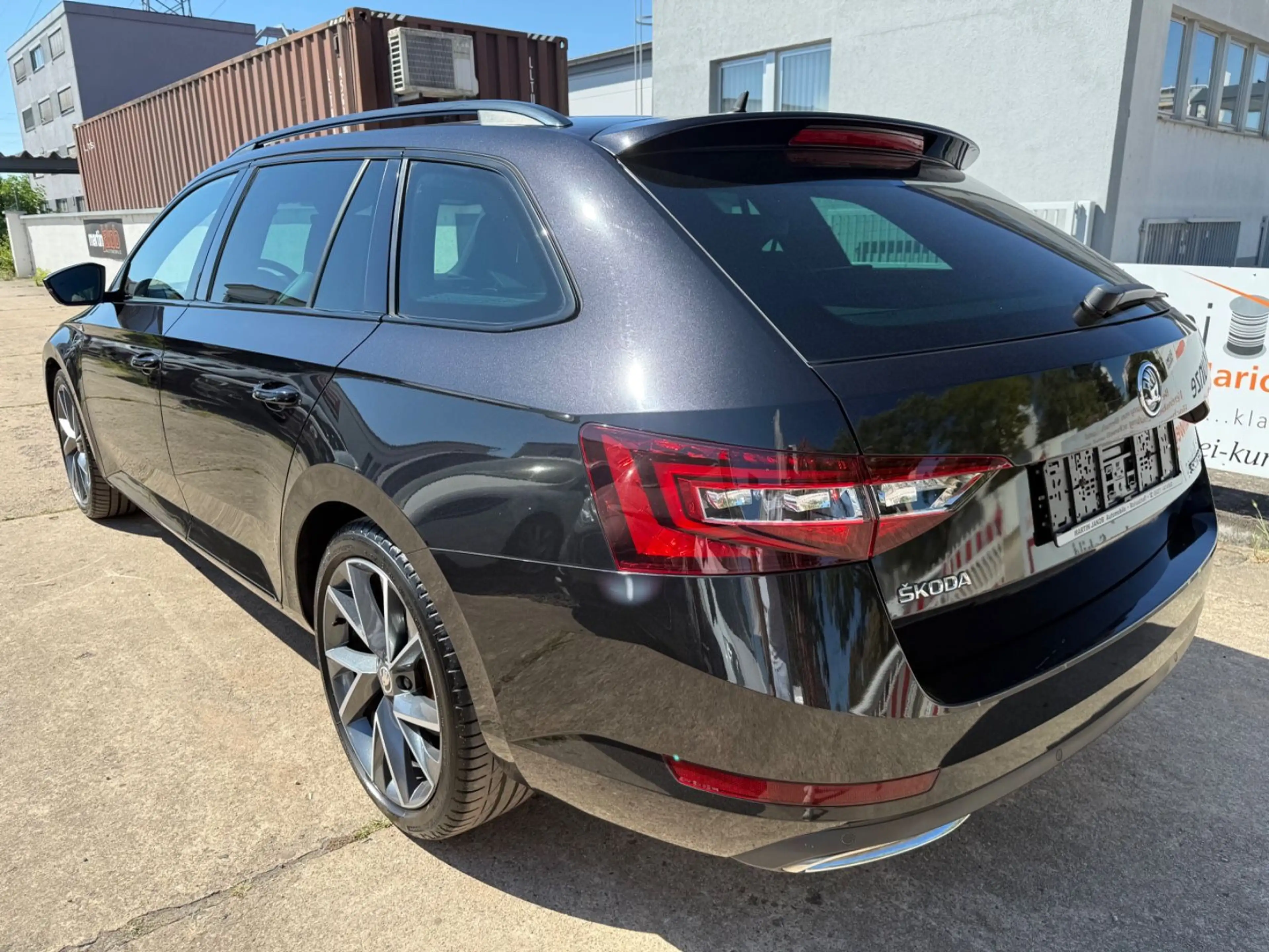 Skoda Superb Combi Sportline+AUTOMATIK+PDC+BC+MFL+ALCA — photo 4
