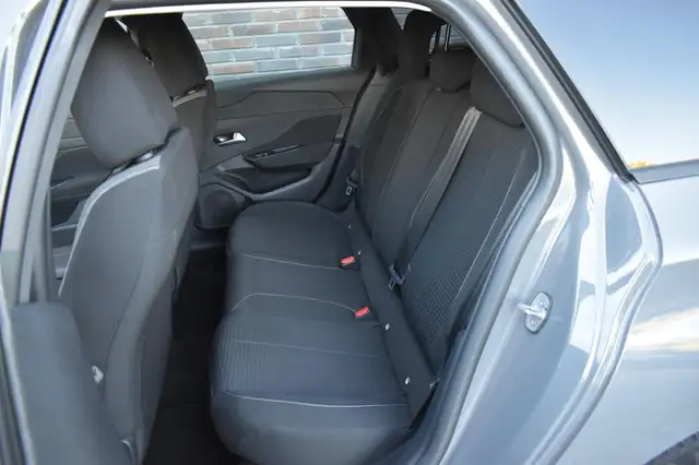 Peugeot 308 view 12