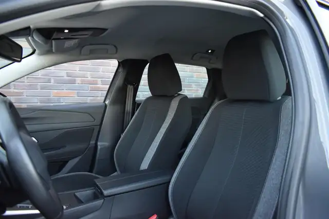 Peugeot 308 view 5
