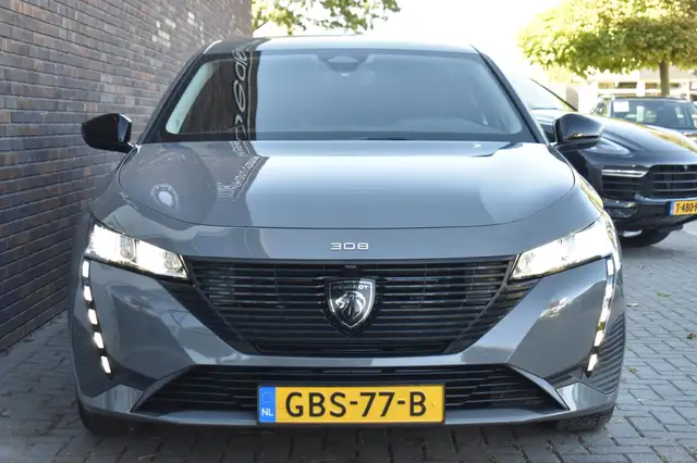 Peugeot 308 view 8