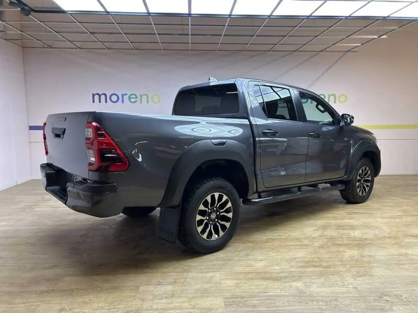 Toyota Hilux 2.8 d double cab GR Sport 4wd auto Grau - 2