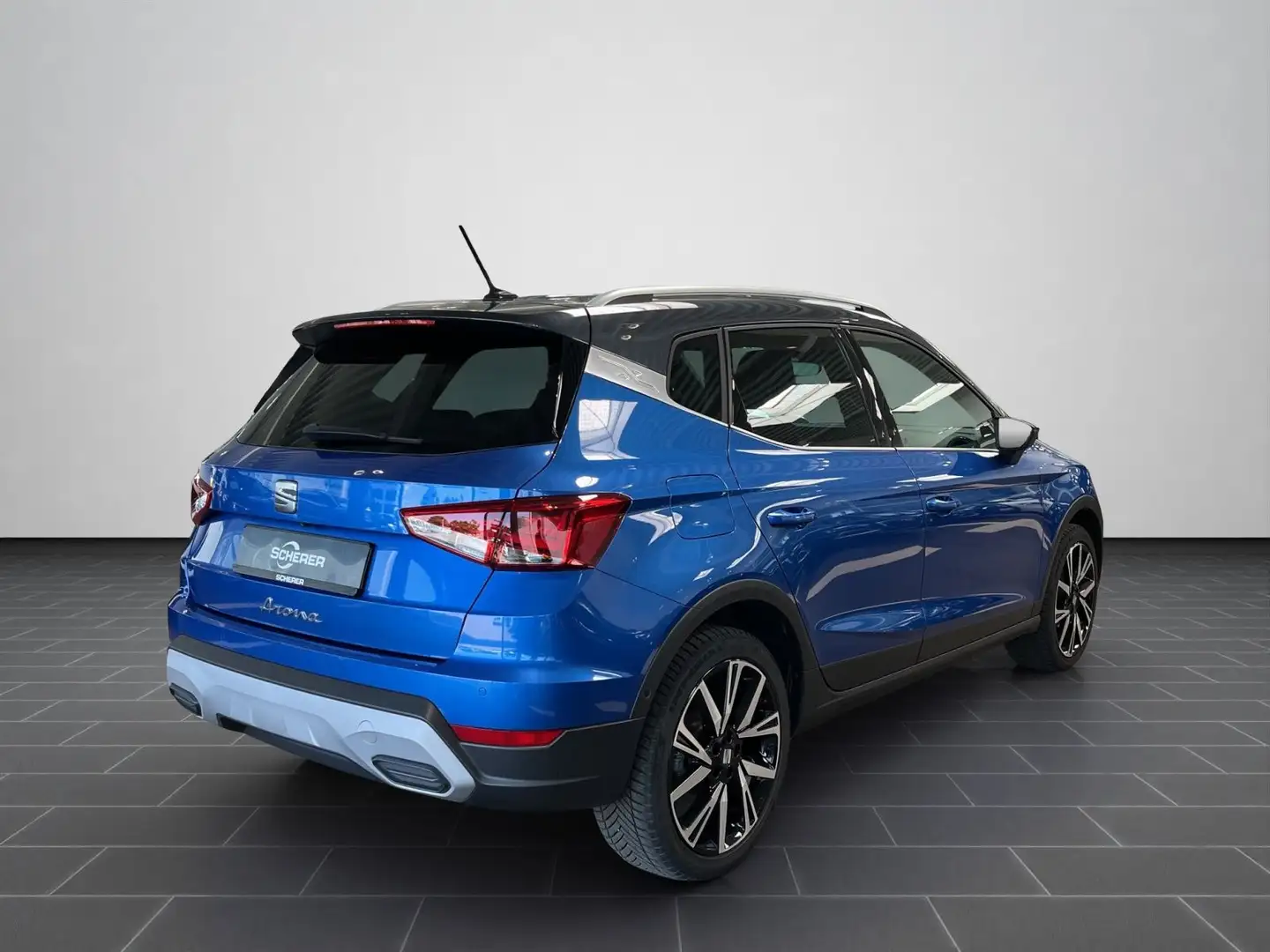 SEAT Arona Xperience 1.0 TSI DSG Rückfahrkamera Blau - 2