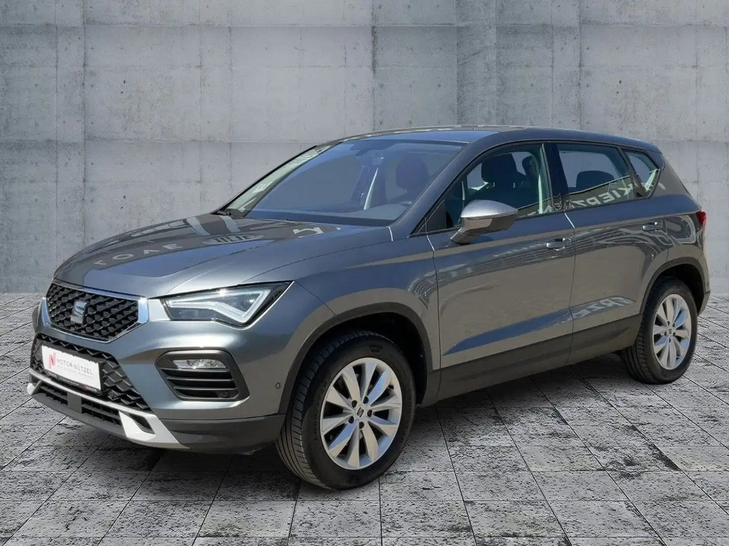 SEAT Ateca 2.0TDI 4D DSG STYLE LED+NAV+GRA+SHZ+RFK+VC Grau - 2
