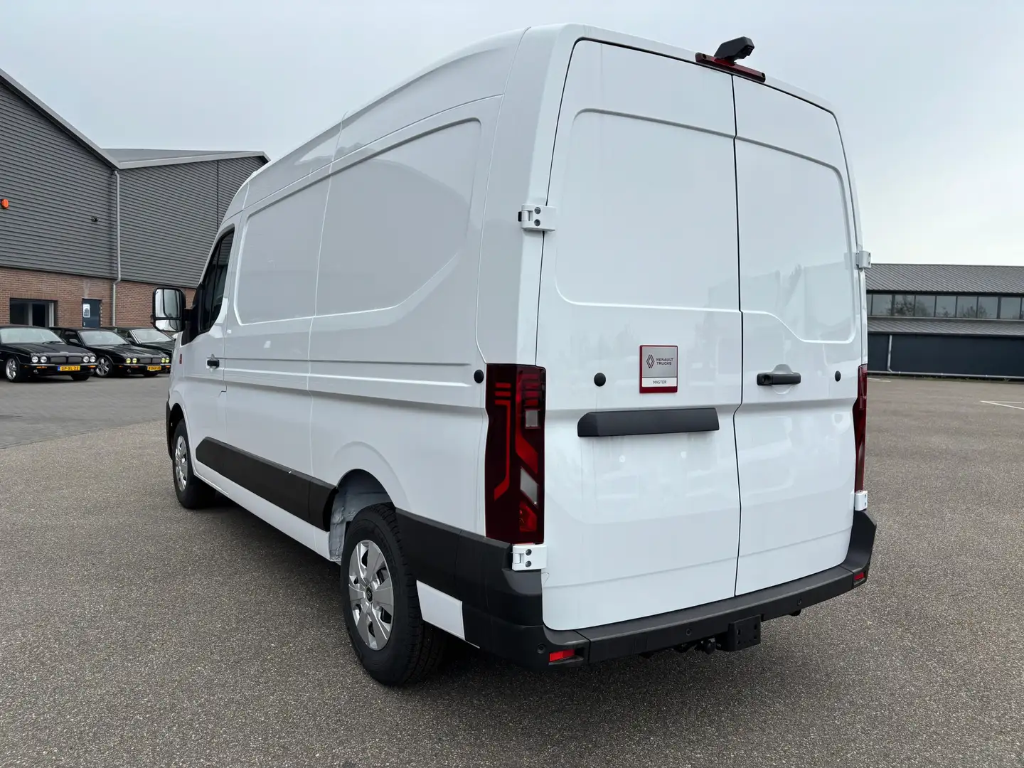 Renault Master T35 2.0 DCI 150 PK L2H2 RED EDITION TREKHAAK PACK Blanc - 2