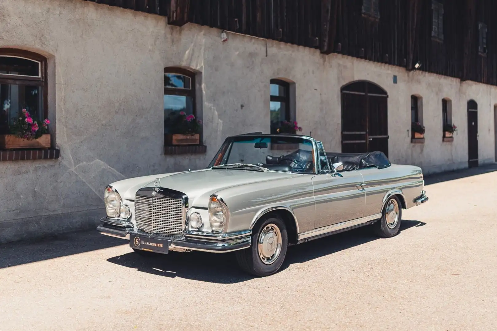 Mercedes-Benz 280 SE 3.5 Cabriolet - Restored, Matching Silber - 1