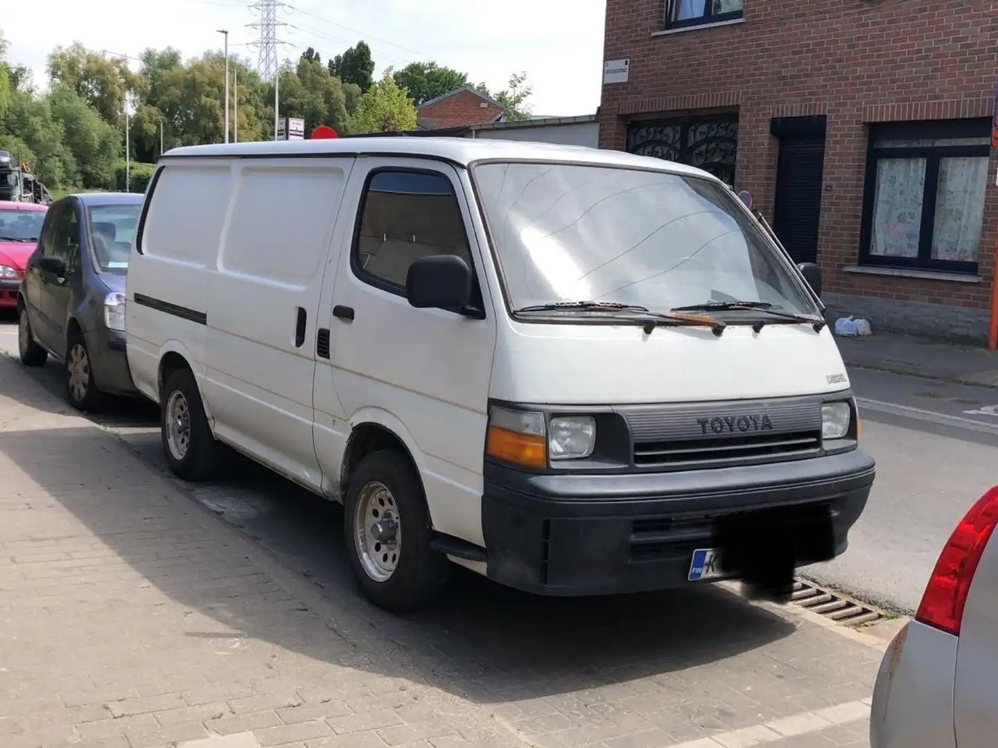 Toyota Hiace 2.4 DIESEL White - 1