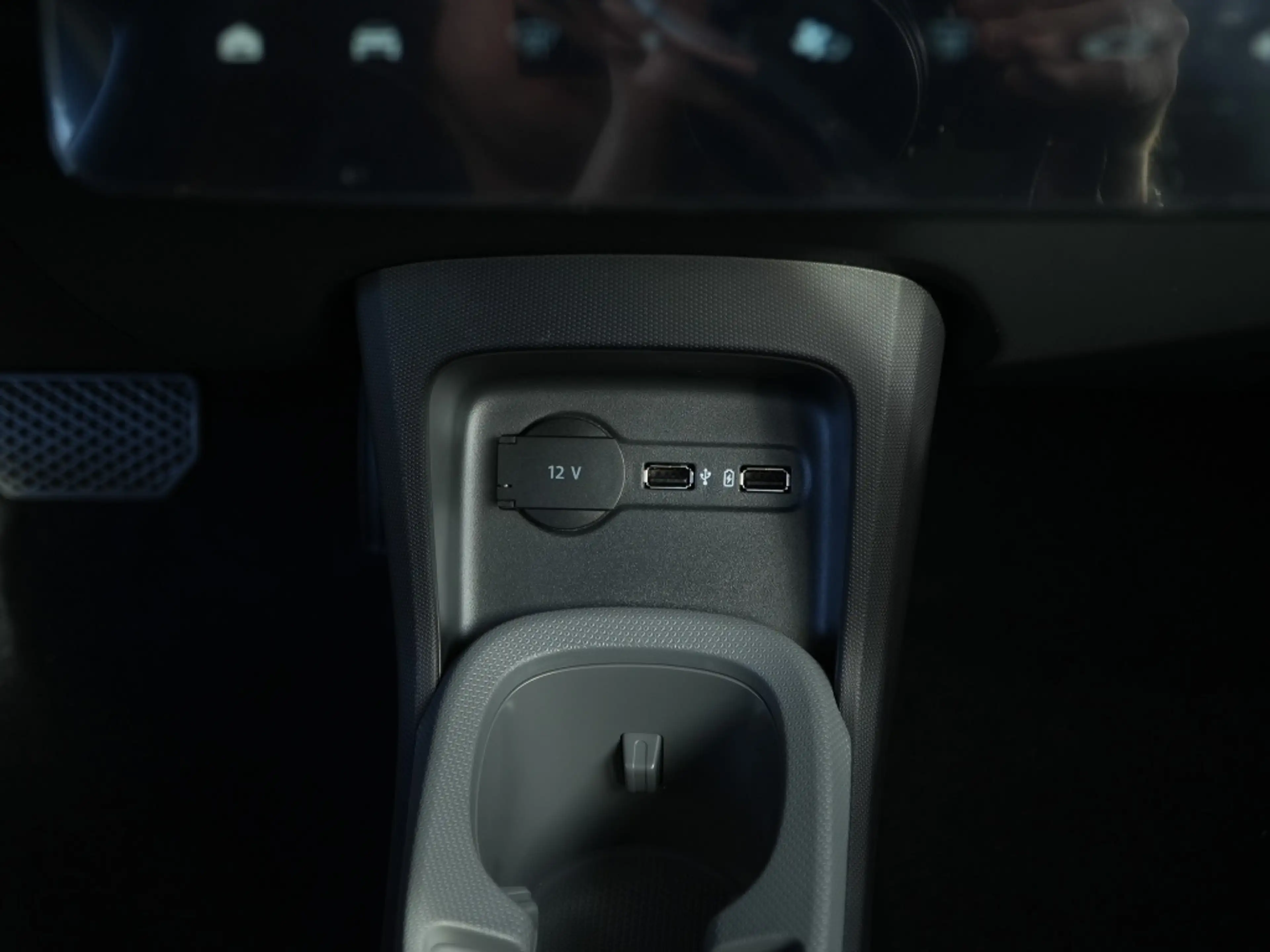 Leapmotor T03 Design 37.3 kWh Limited Black Edition — photo 13