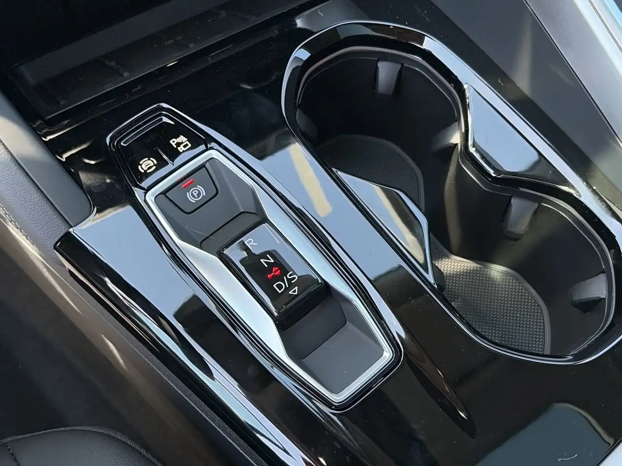 Audi Q5 снимка Audi Q5