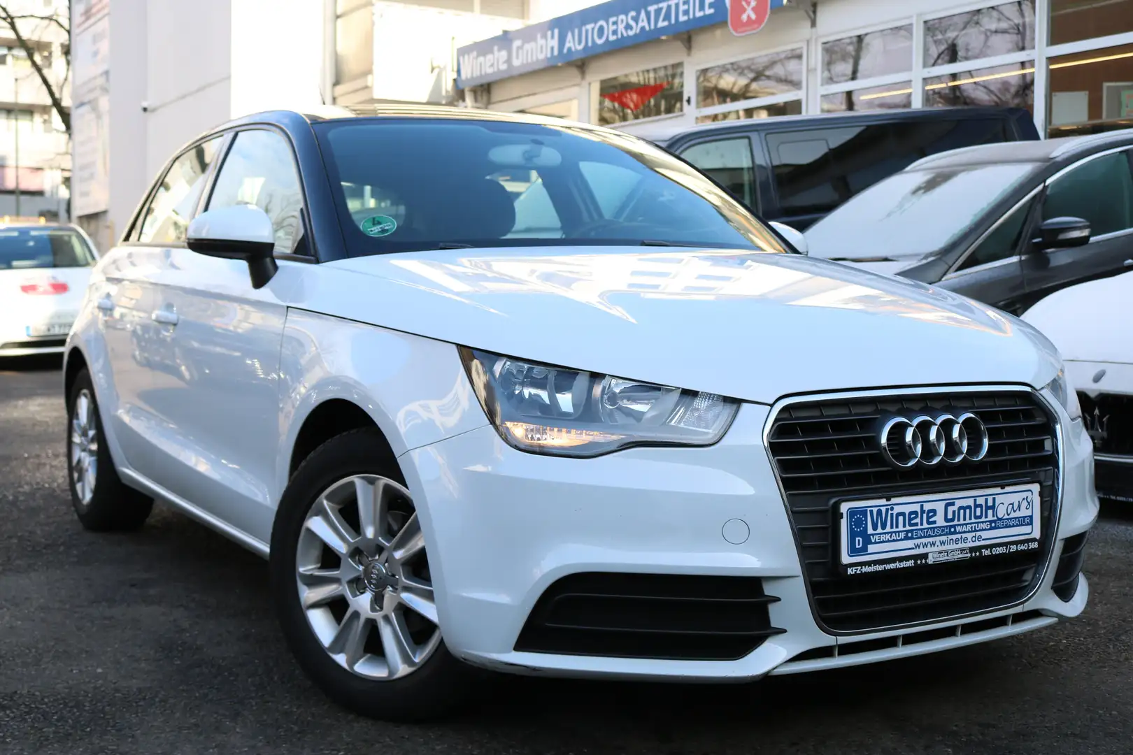 Audi A1 Sportback attraction*2HAND*KLIMA*AllwetterR*uvm Белый - 1
