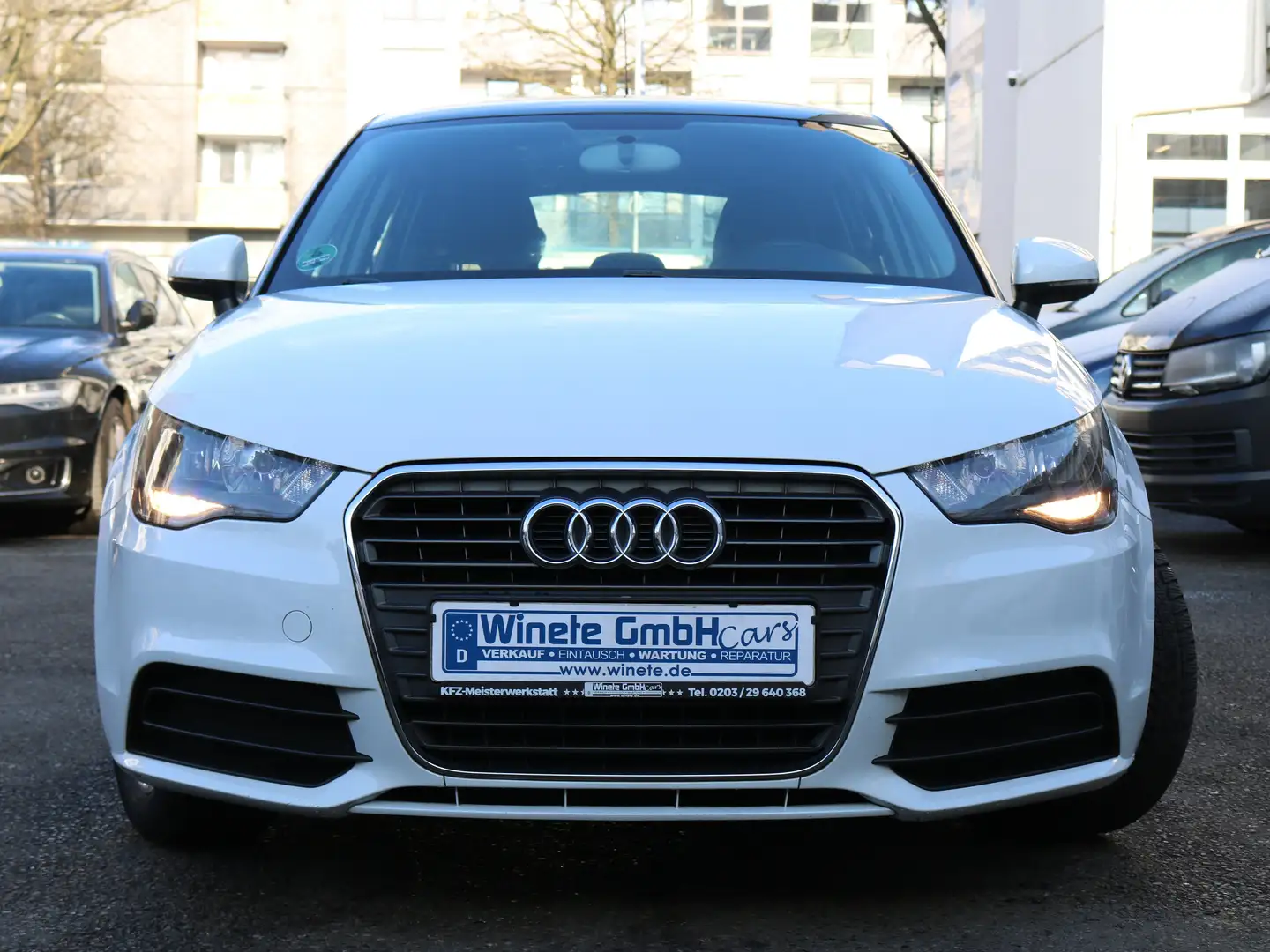 Audi A1 Sportback attraction*2HAND*KLIMA*AllwetterR*uvm Белый - 2