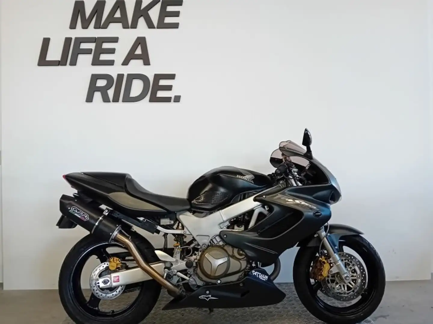 Honda VTR 1000 F Zwart - 1