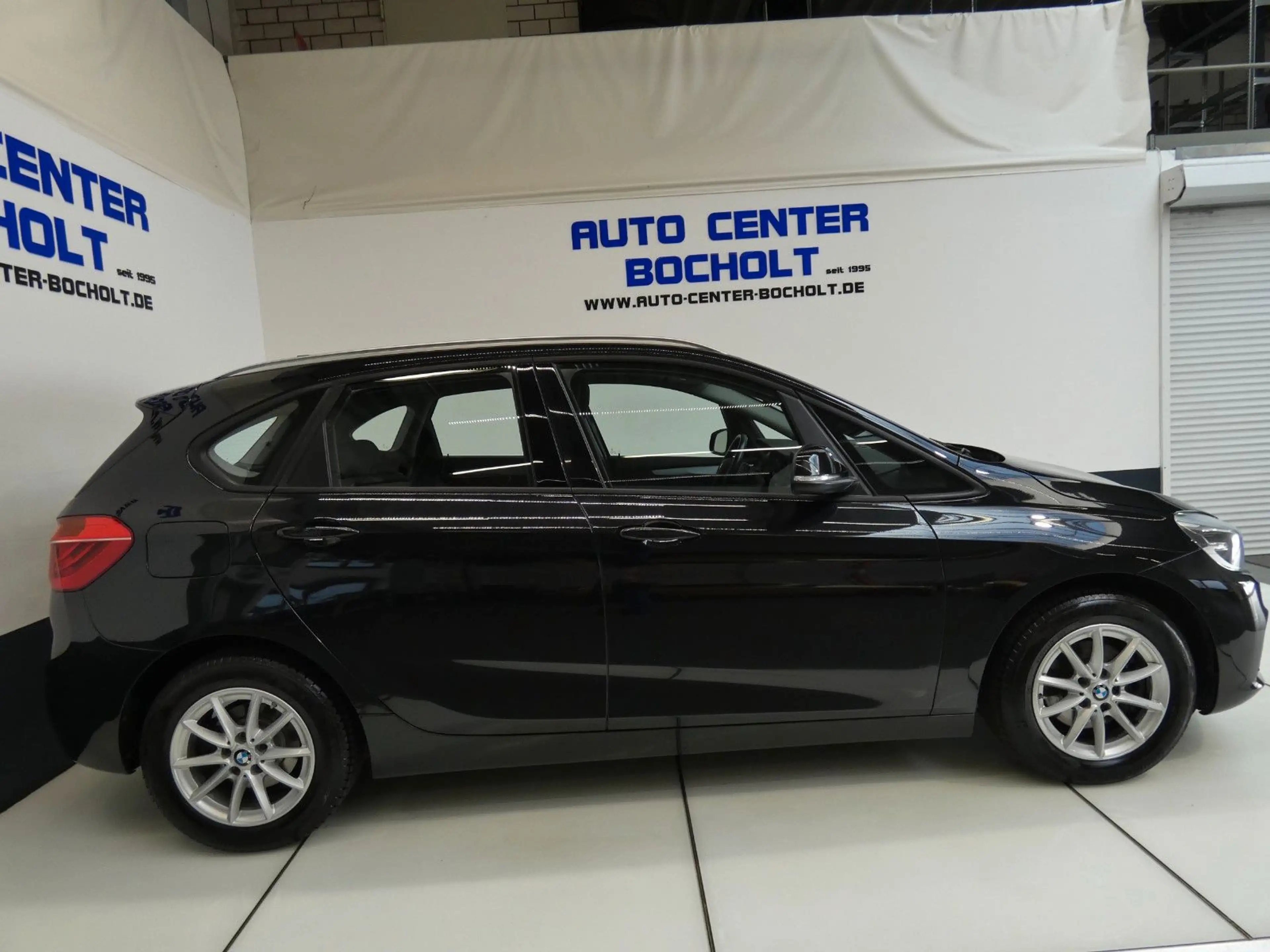 BMW 218 Advantage*Navi*Panorama — photo 5